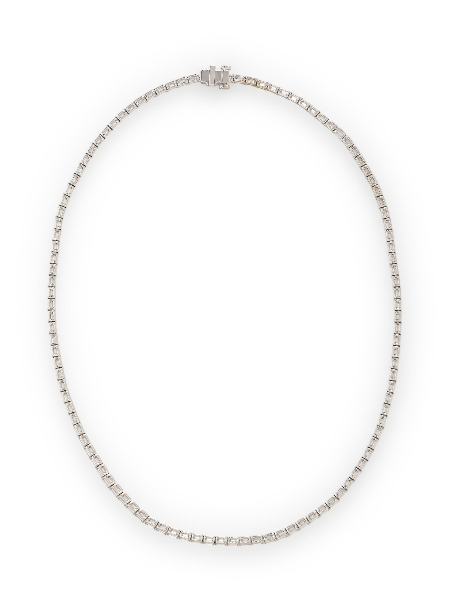 DIAMOND AND WHITE GOLD LINE NECKLACE