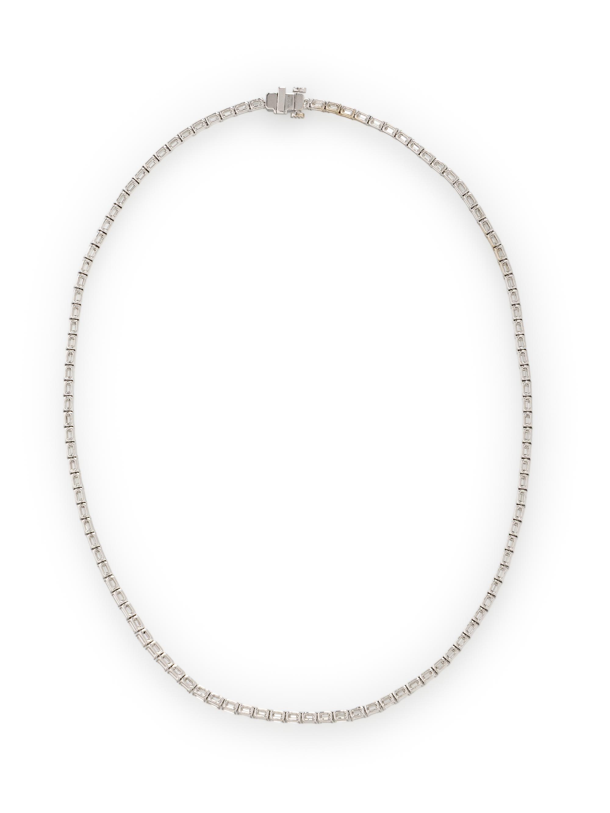 DIAMOND AND WHITE GOLD LINE NECKLACE