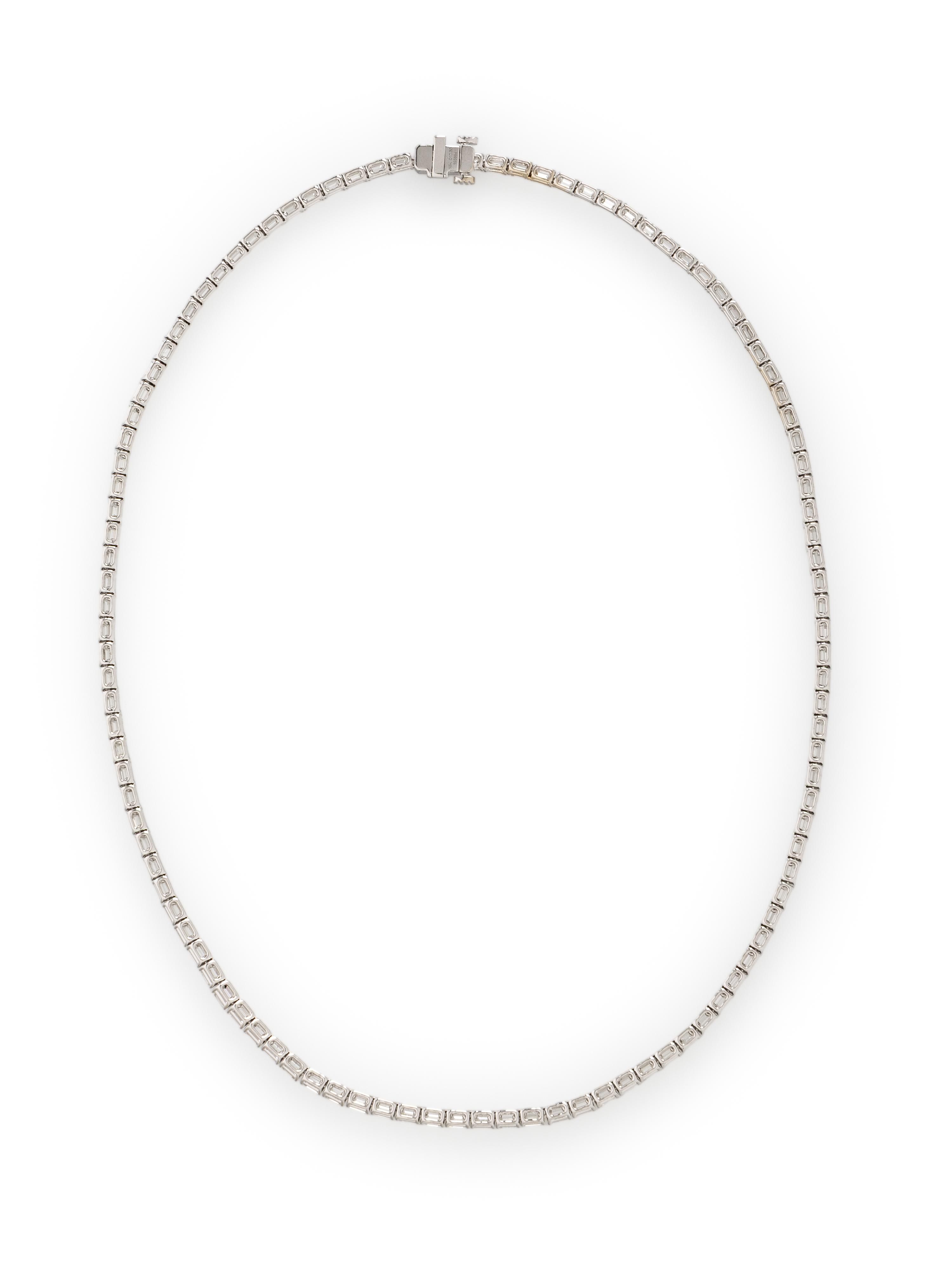 DIAMOND AND WHITE GOLD LINE NECKLACE