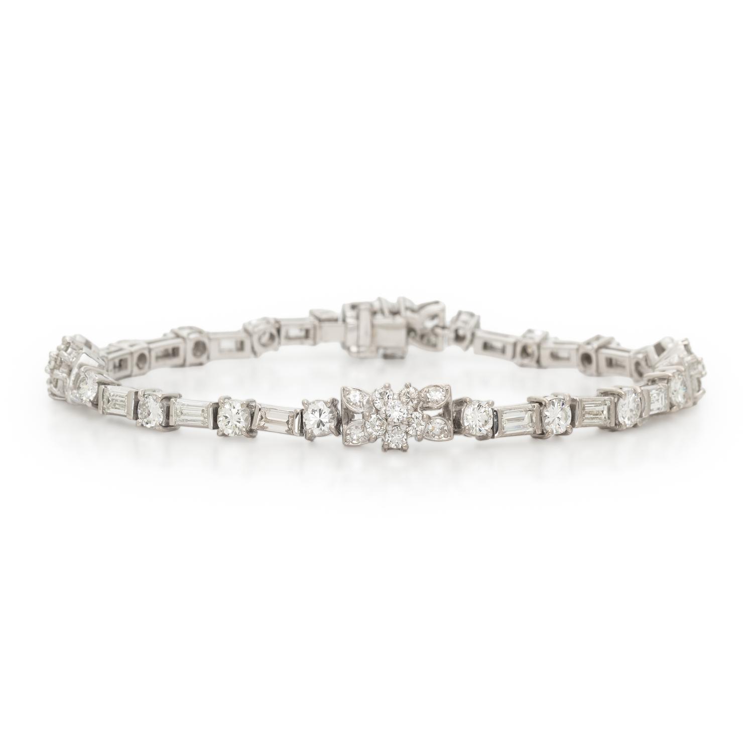 DIAMOND AND WHITE GOLD BRACELET