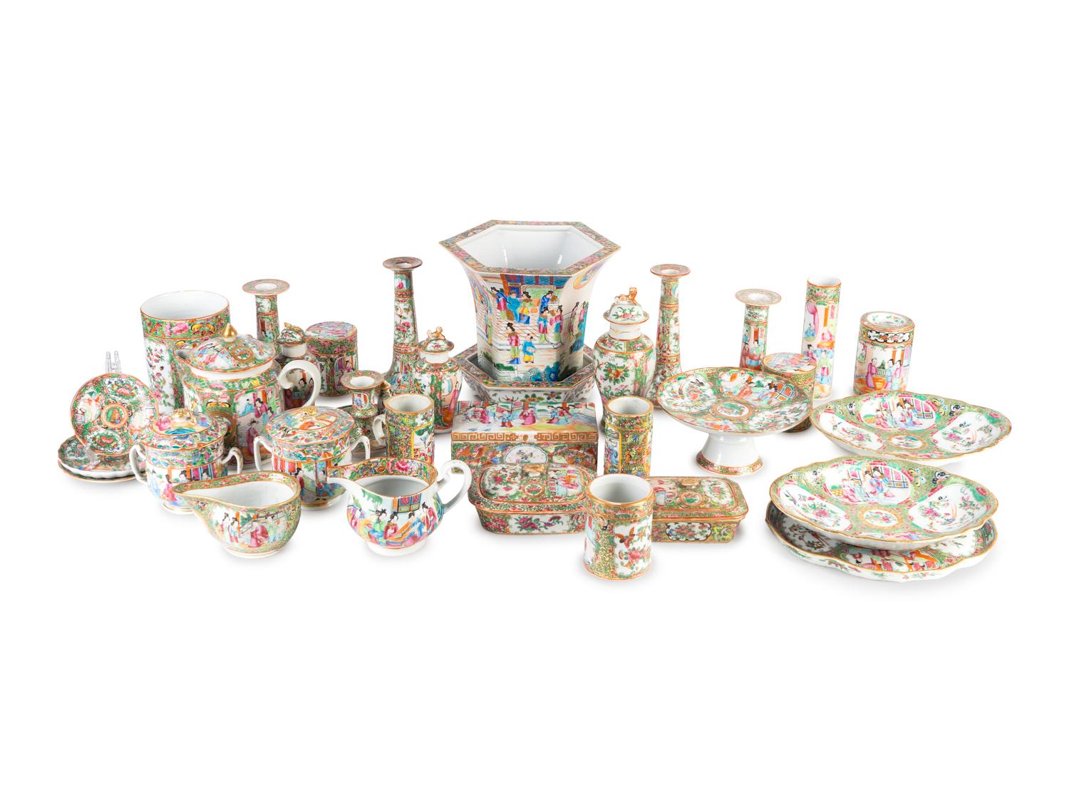 An Assorted Collection of Chinese Famille Rose Porcelain — 19TH/20TH CENTURY