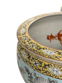 A Pair of Chinese Export Porcelain Jardinières