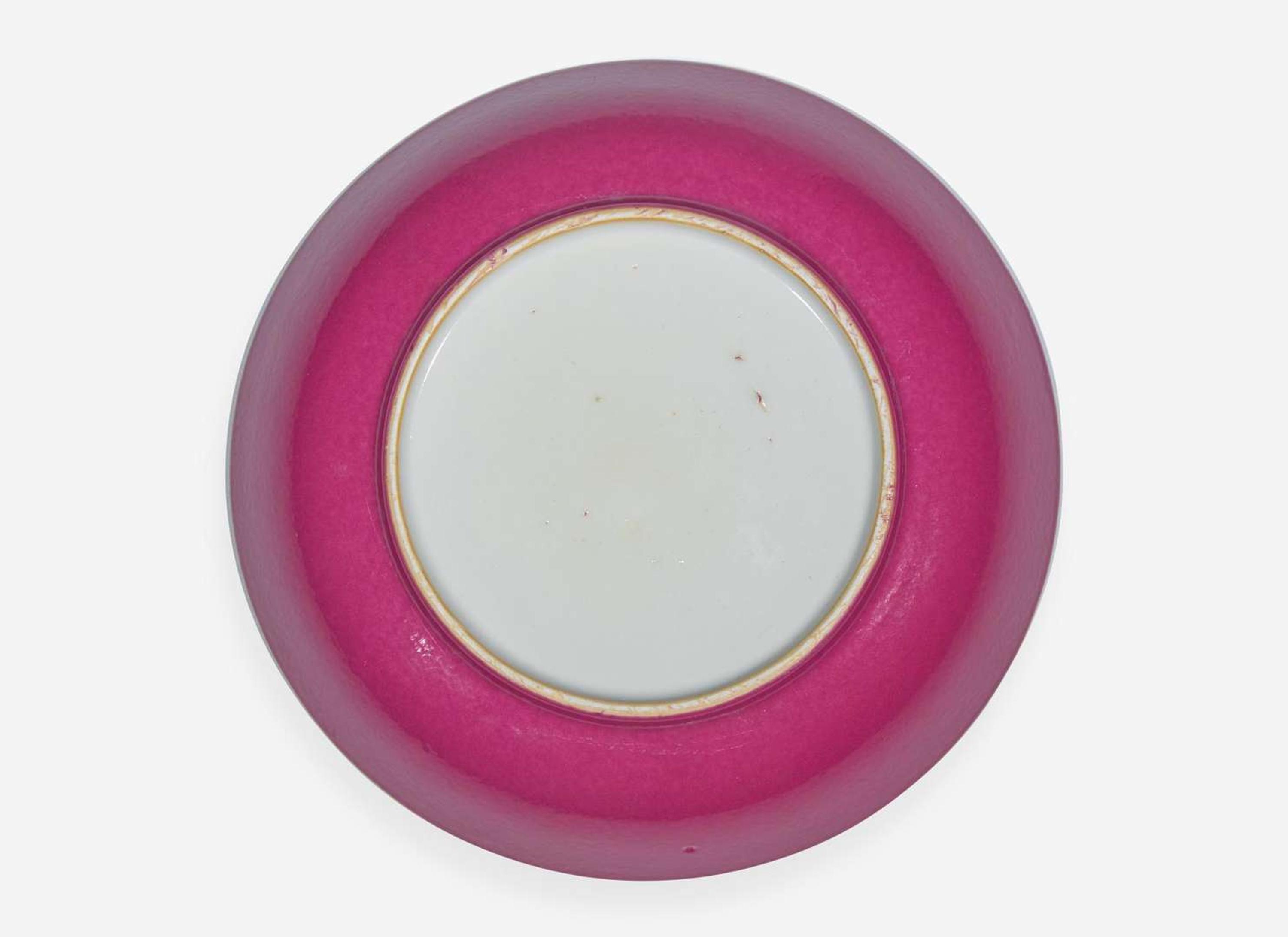 A Chinese ruby-back "Deer" small saucer dish,18th century 粉地福祿盤 十八世紀