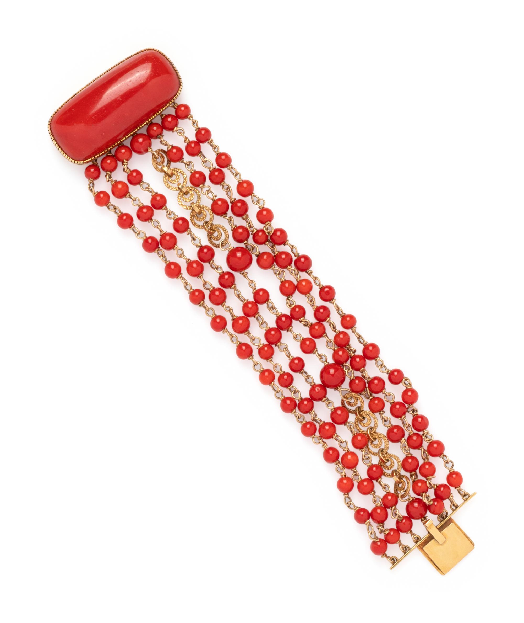 YELLOW GOLD AND CORAL BRACELET