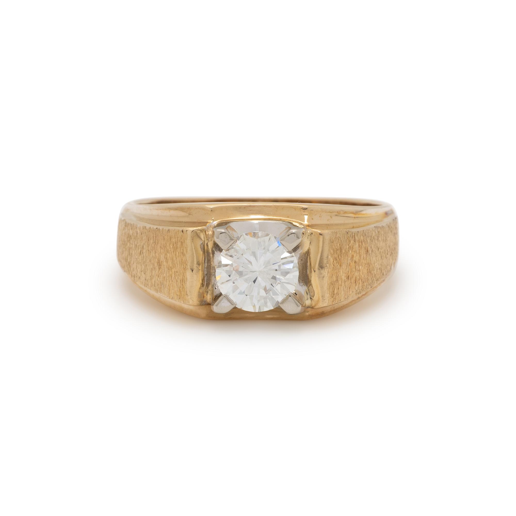 YELLOW GOLD AND DIAMOND RING