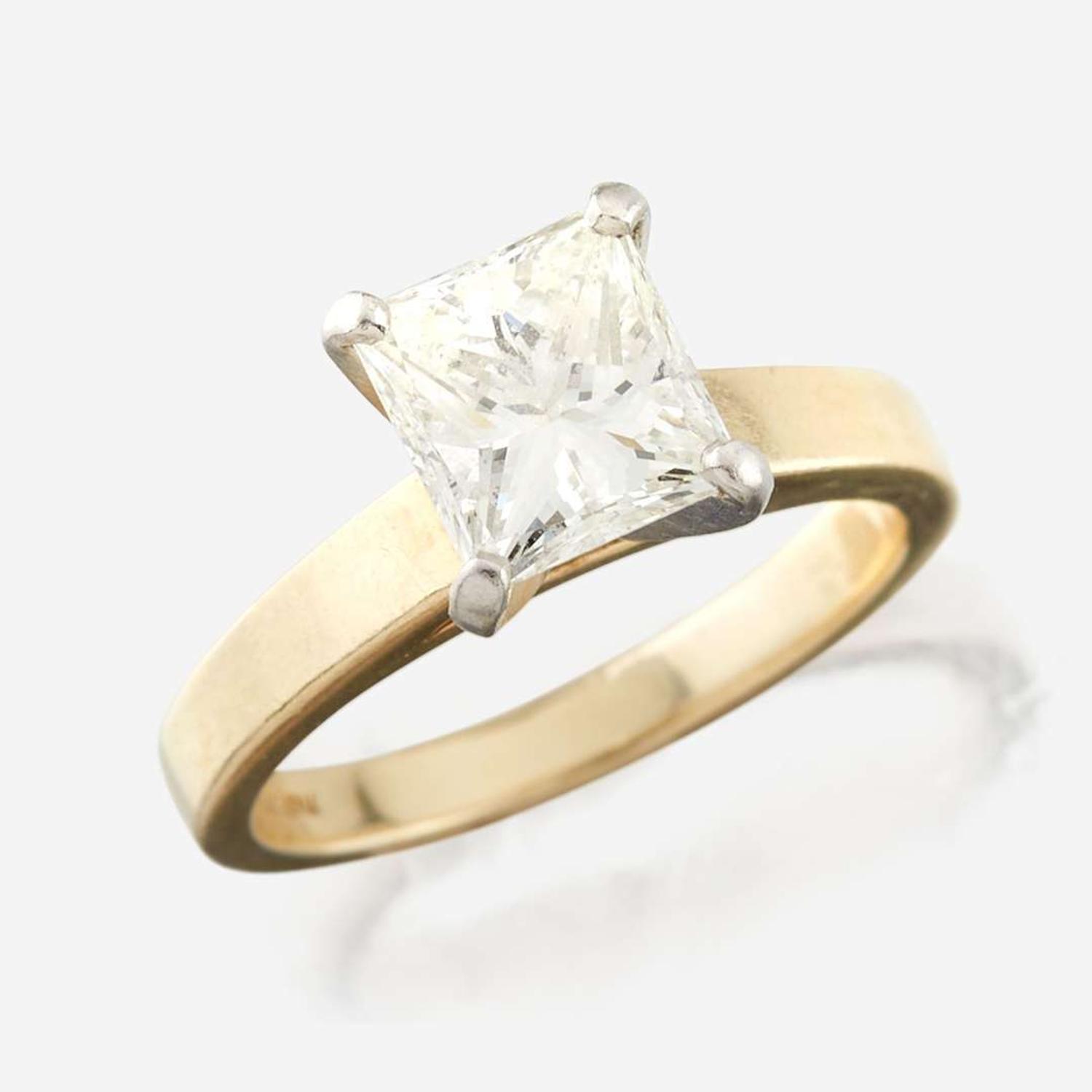 A diamond solitaire