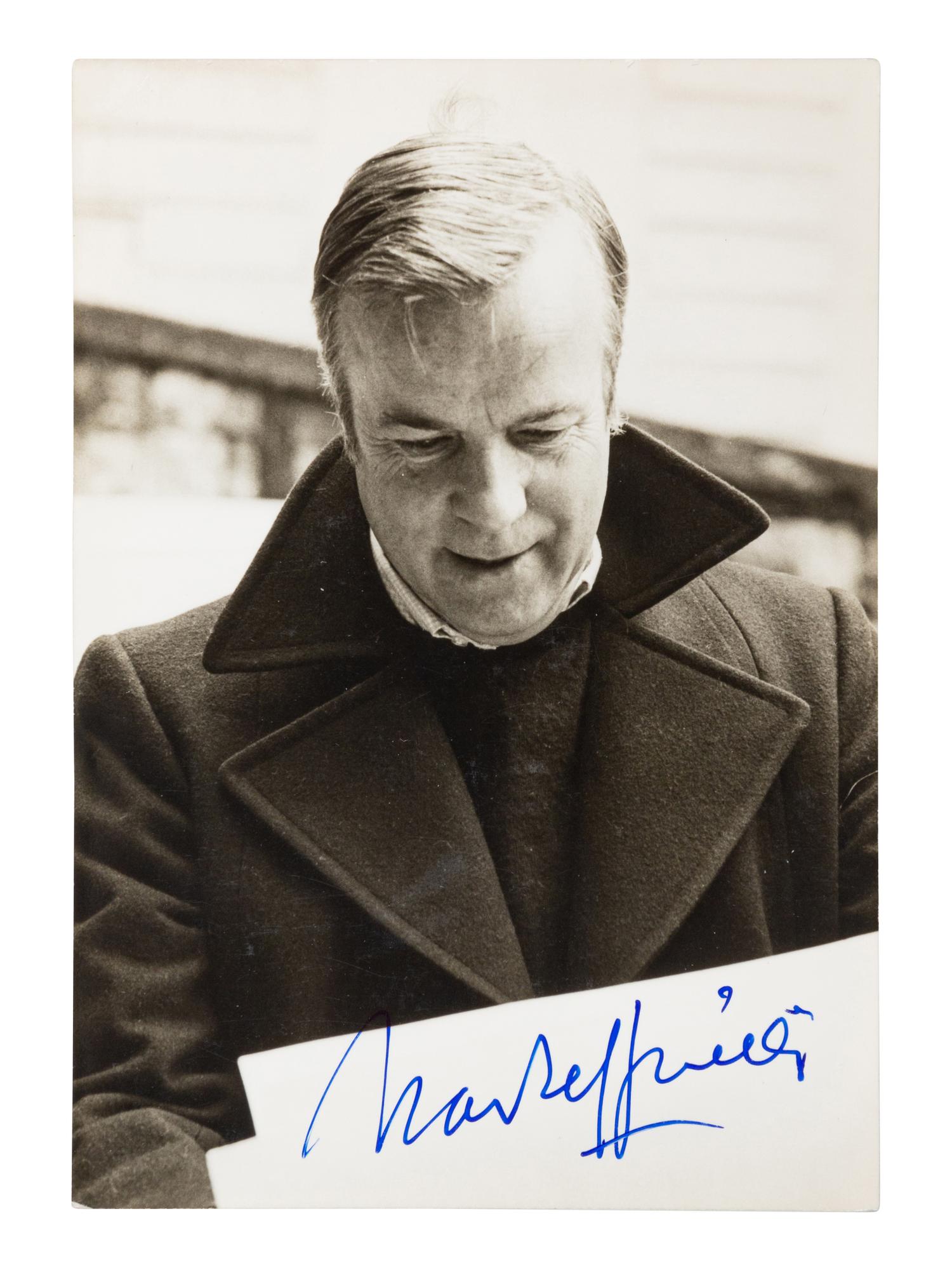[20TH-CENTURY OPERA SINGERS]. A group of 6 signed photographs or photographic postcards of opera singers from the 1950s-1960s, comprising images of: