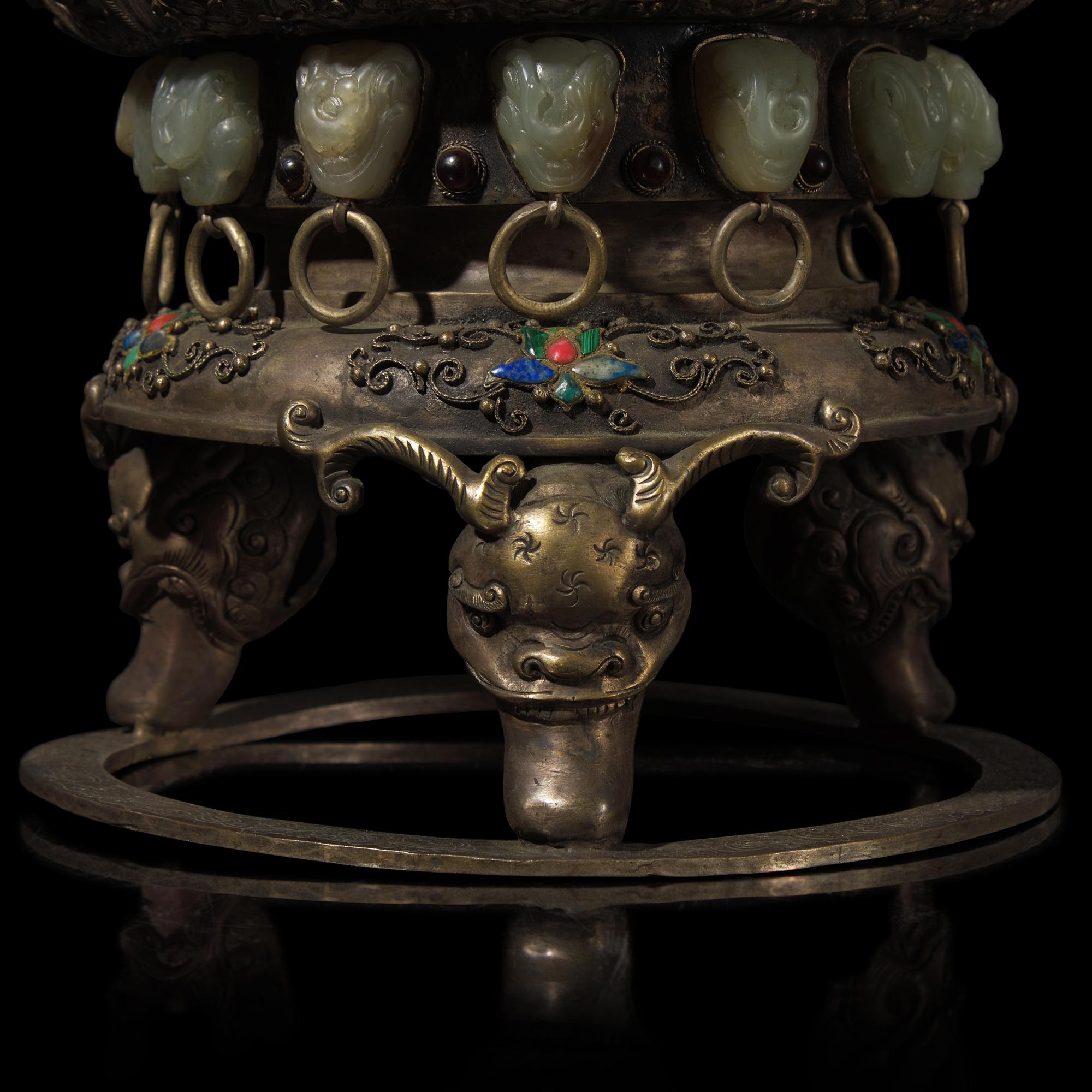 A Mongolian Jade Inset Incense Burner 蒙古式嵌玉香爐