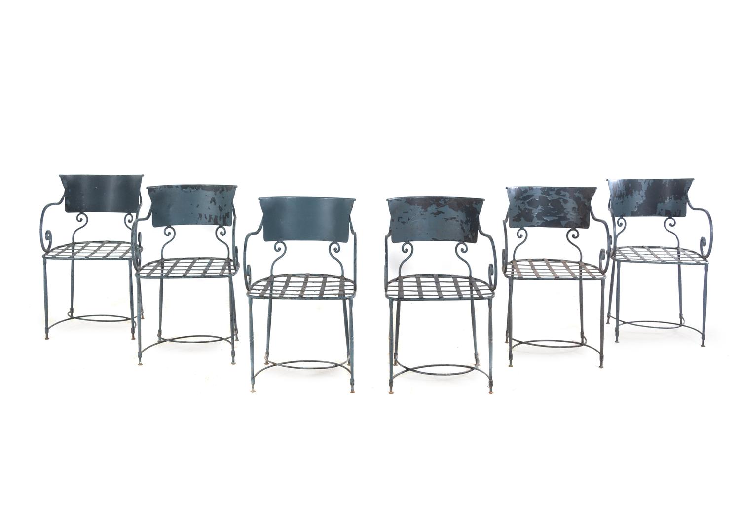 A Painted Steel Patio Furniture Suite