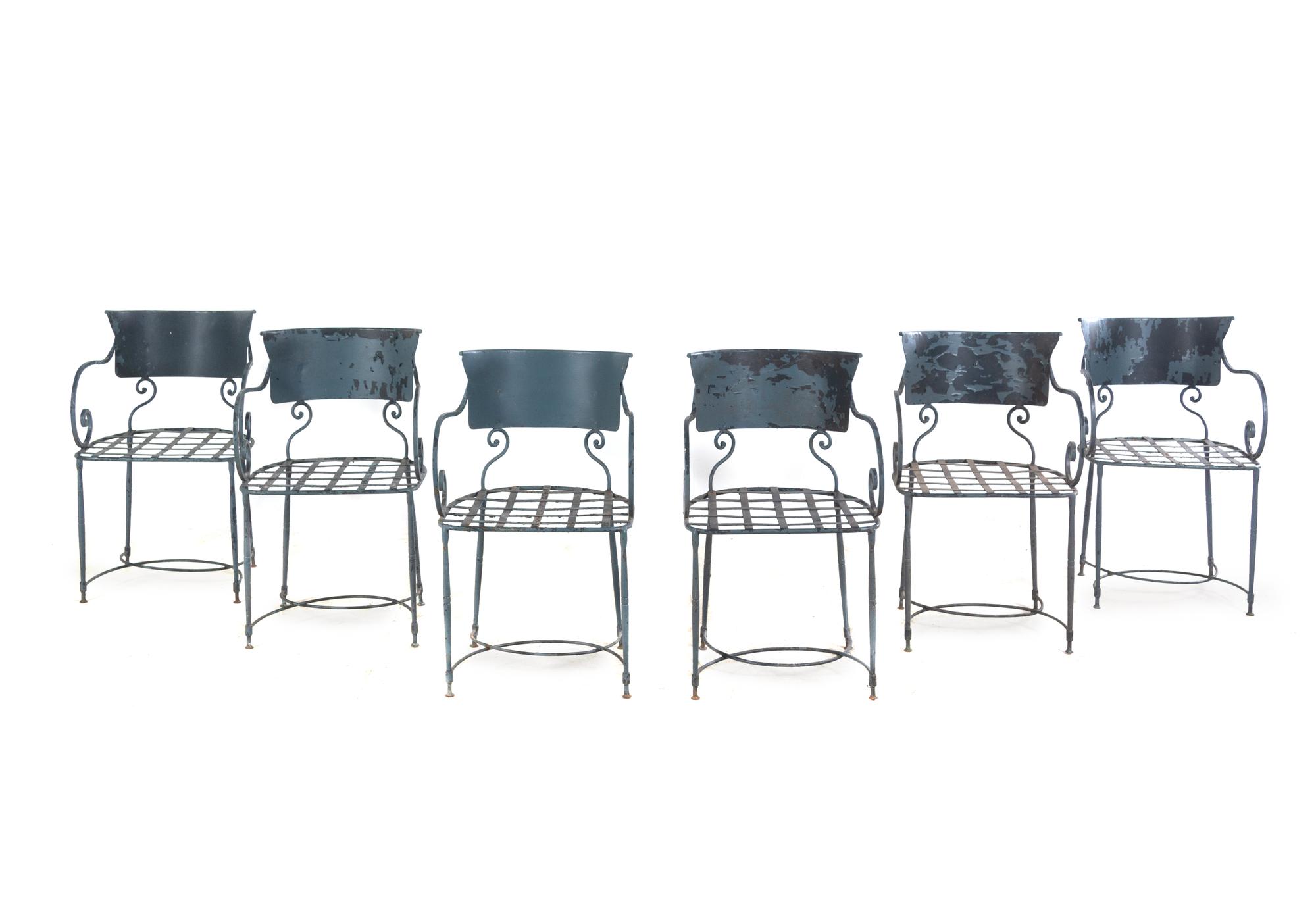A Painted Steel Patio Furniture Suite
