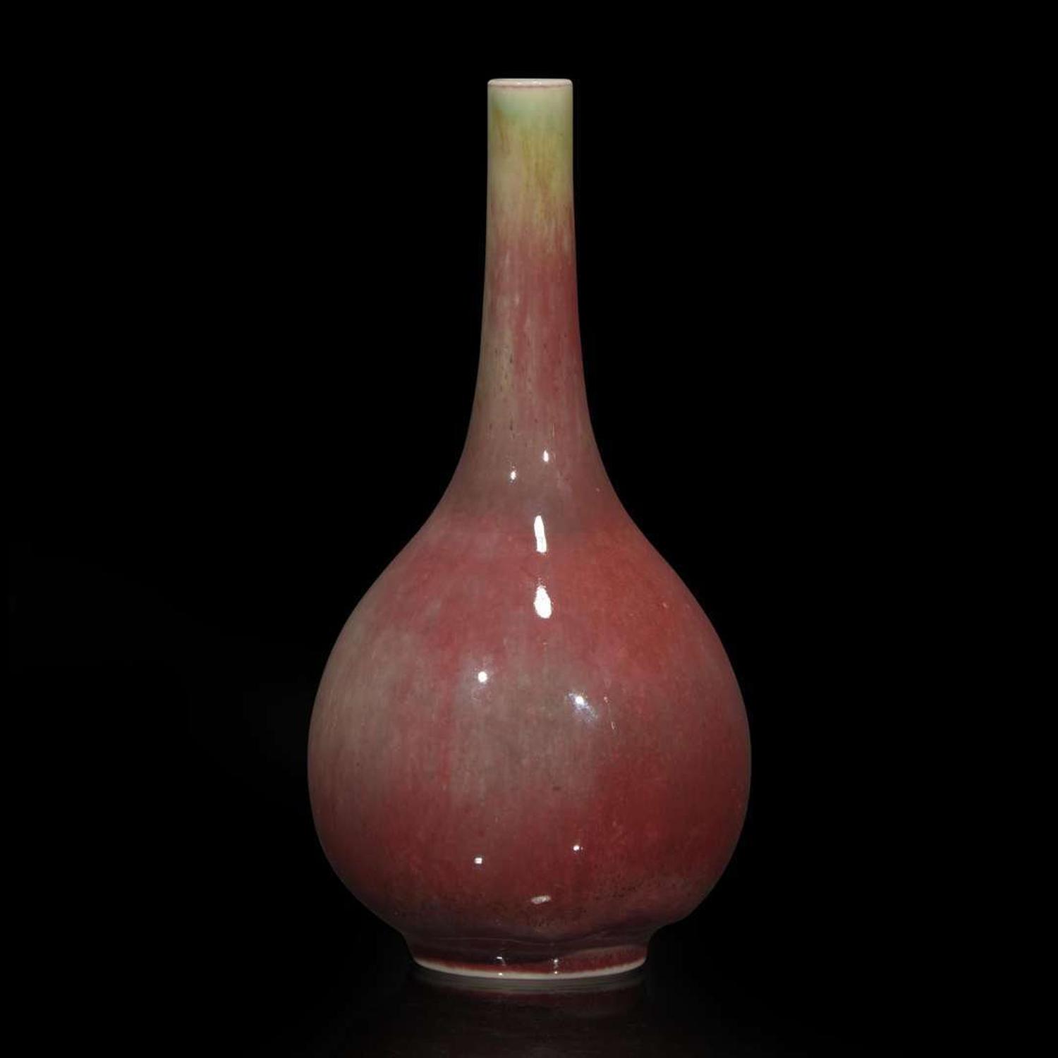 A fine Chinese "Peach bloom"-glazed bottle vase 豇豆红纸槌瓶 Kangxi six-character mark ?????