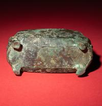 A Chinese Bronze 'Figural' Oil Lamp, Western Han Dynasty — 西漢 青銅神人油燈
