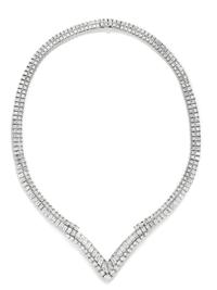 An 18 Karat White Gold and Diamond Necklace, 41.20 dwts.