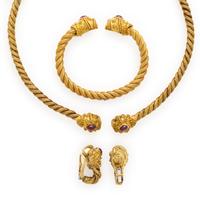 Etruscan Revival Style Ruby and Yellow Gold Jewelry Suite