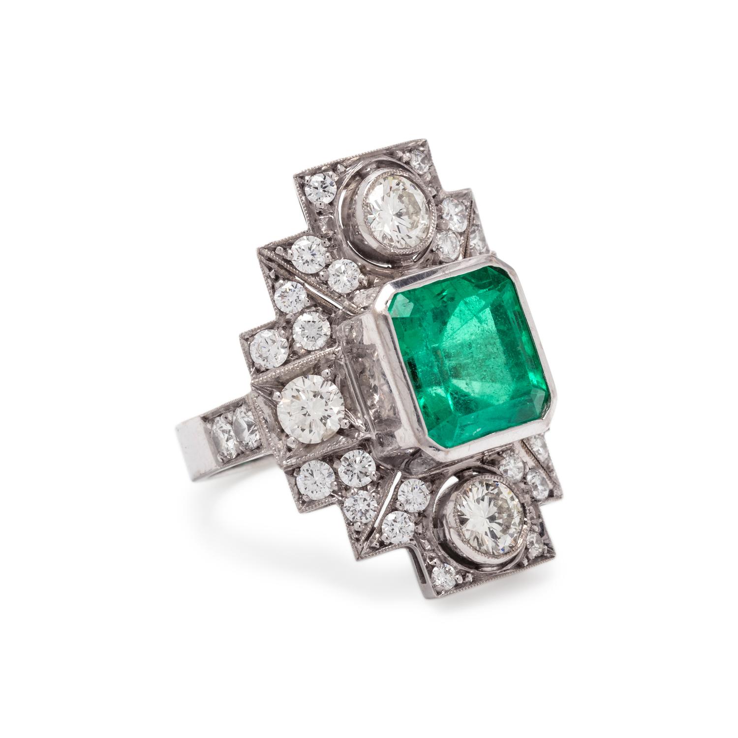 EMERALD AND DIAMOND RING