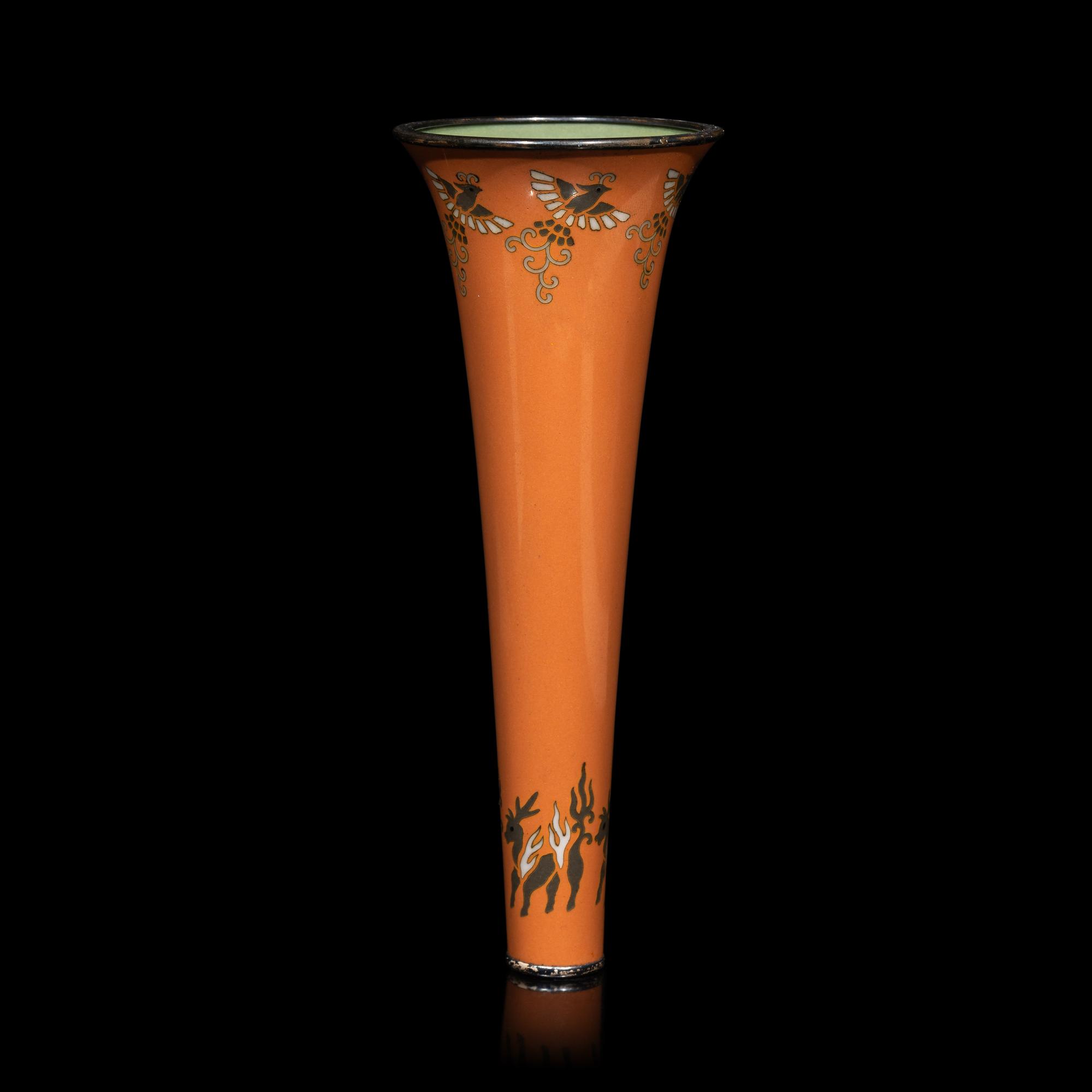 A Japanese Cloisonné Enamel Trumpet Vase, Mark of Ando Workshop, Stand Dated 1915 日本大正四年十二月一日製 安藤七寶花樽