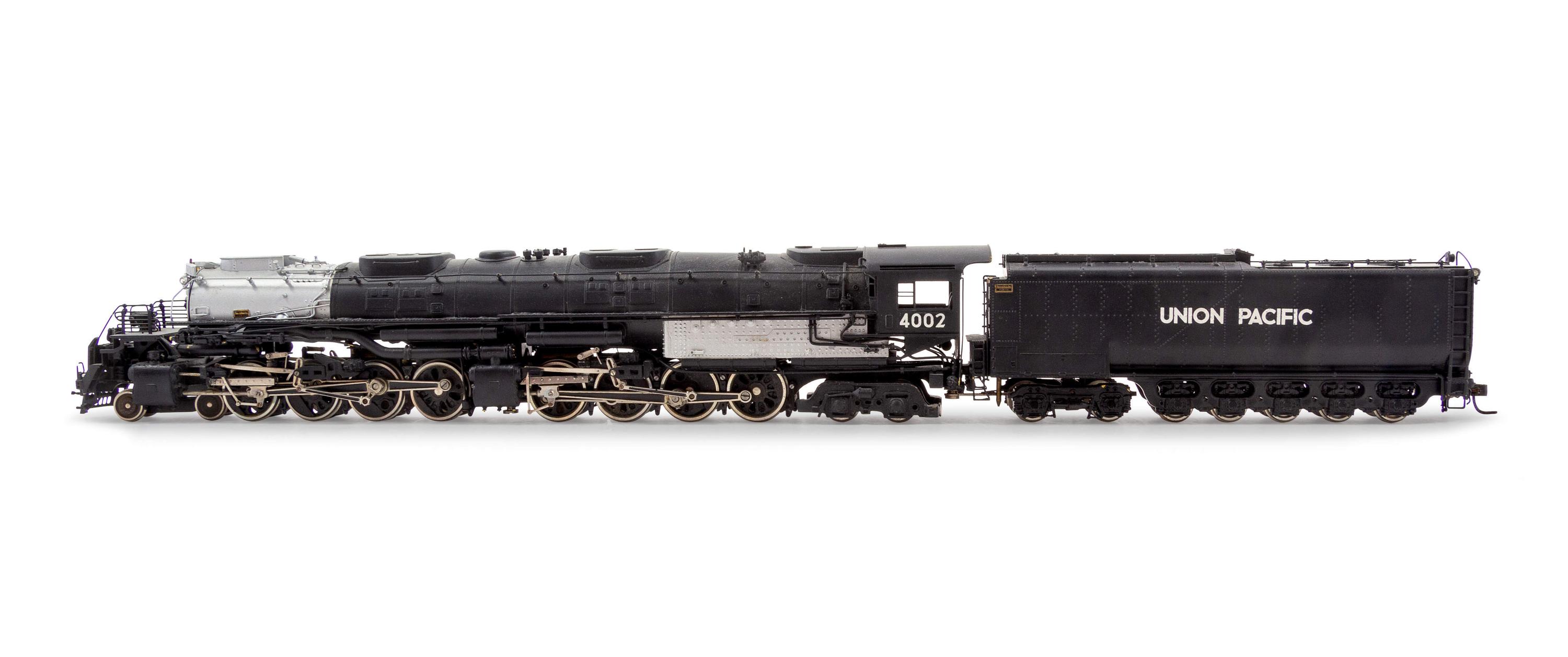 A Tenshodo Polychrome HO-Gauge Union Pacific: 'Big Boy' 4-8-8-4 Locomotive and Tender