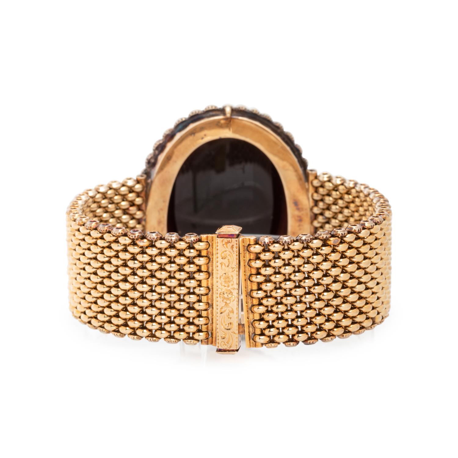 VICTORIAN, YELLOW GOLD, AGATE CAMEO AND PEARL BRACELET
