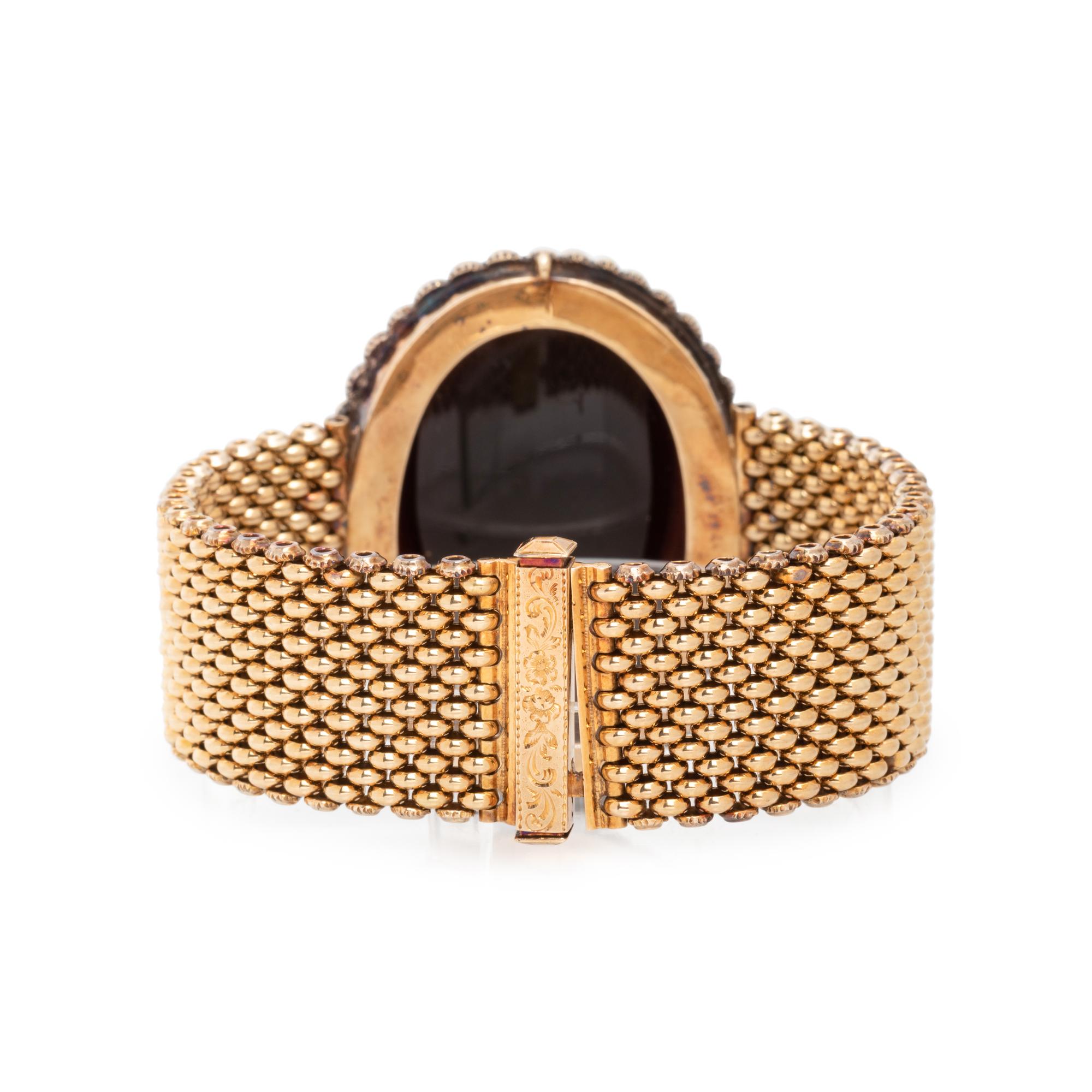 VICTORIAN, YELLOW GOLD, AGATE CAMEO AND PEARL BRACELET