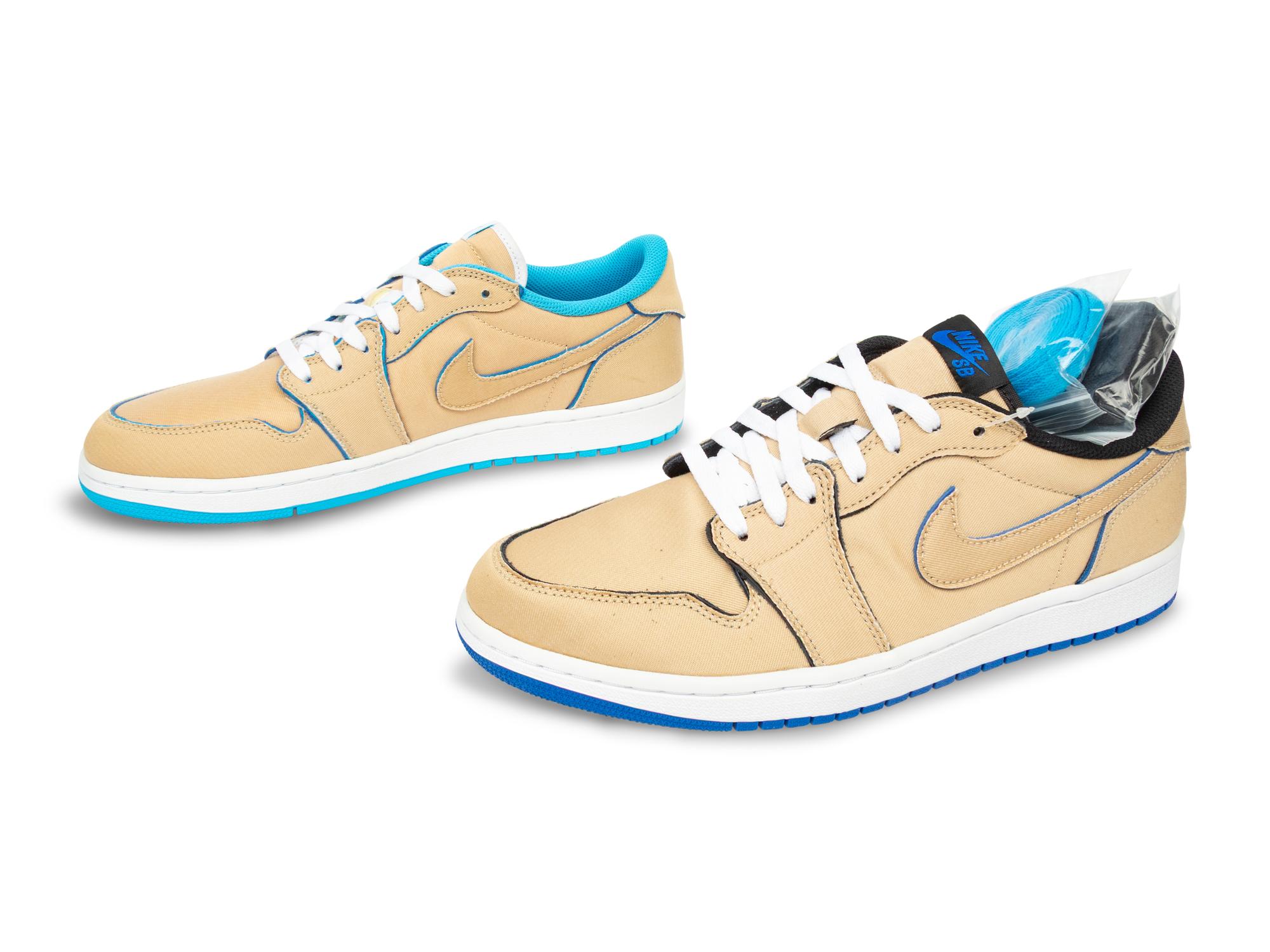 Jordan 1 Low SB Lance Mountain Desert Ore (DS)