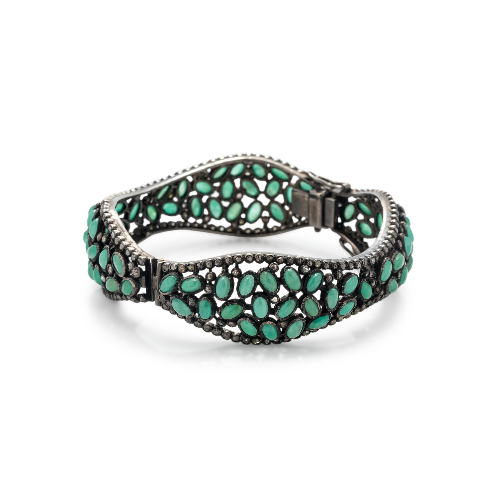 GREEN BERYL AND DIAMOND BANGLE BRACELET