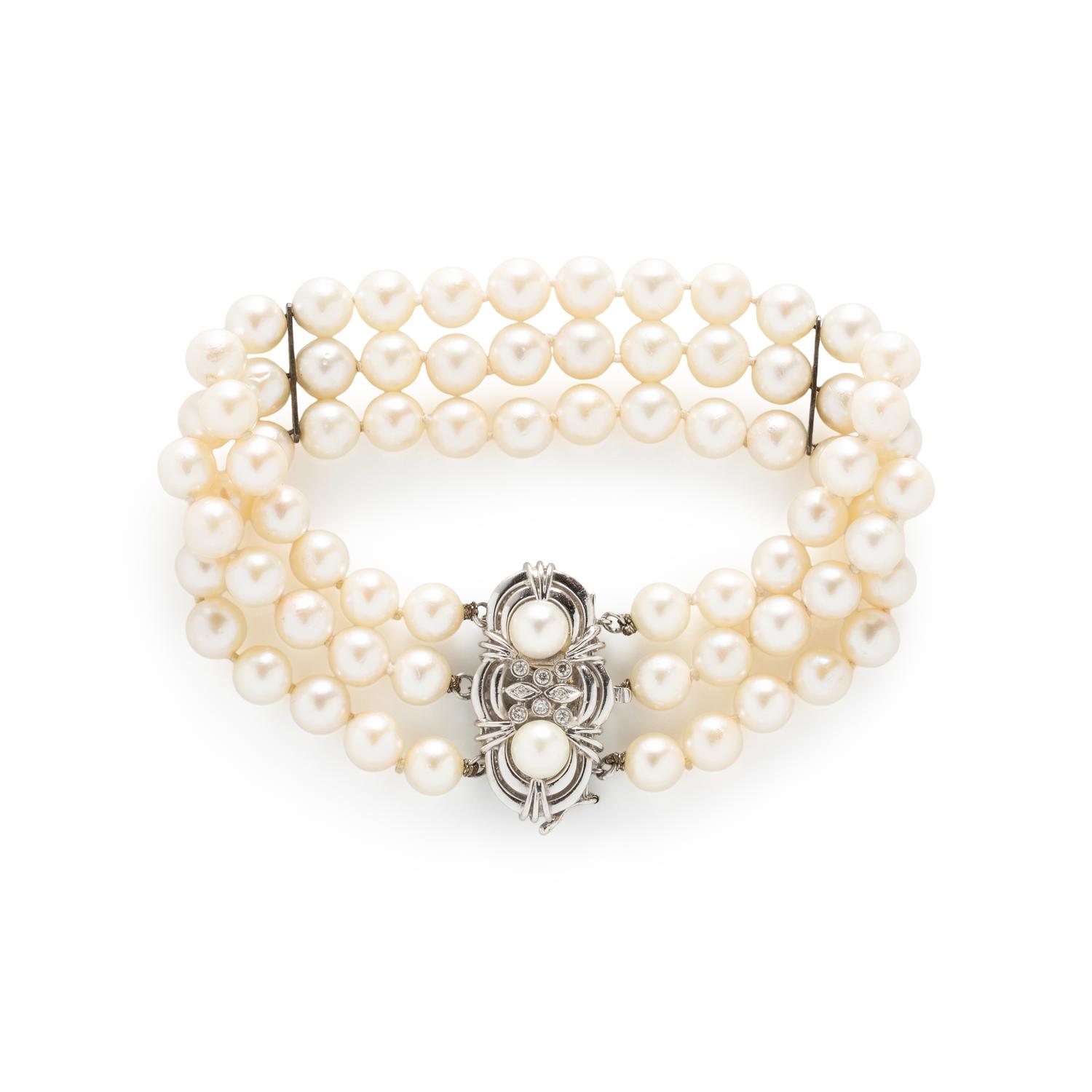 CULTURED PEARL AND DIAMOND BRACELET