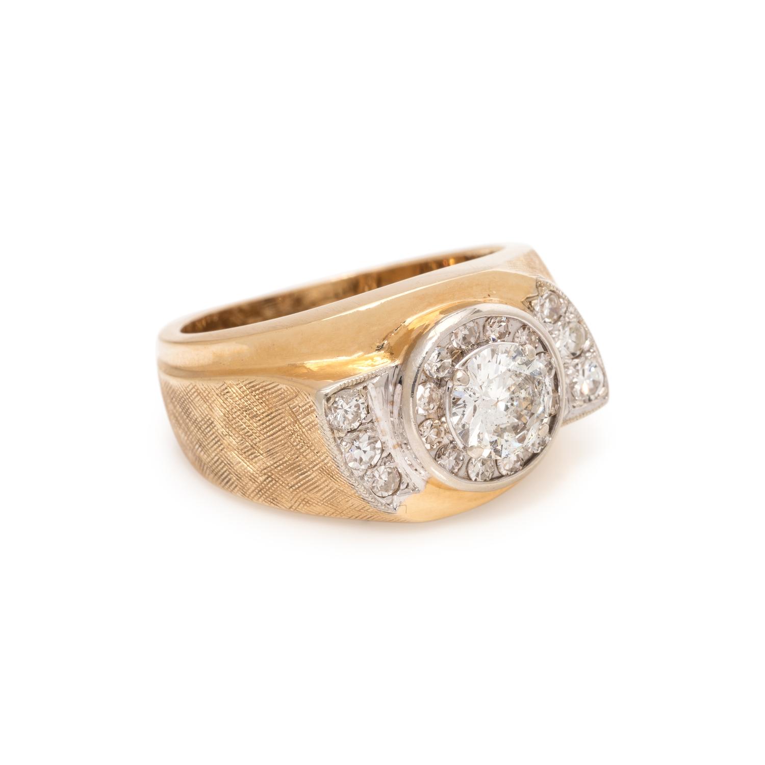 DIAMOND RING