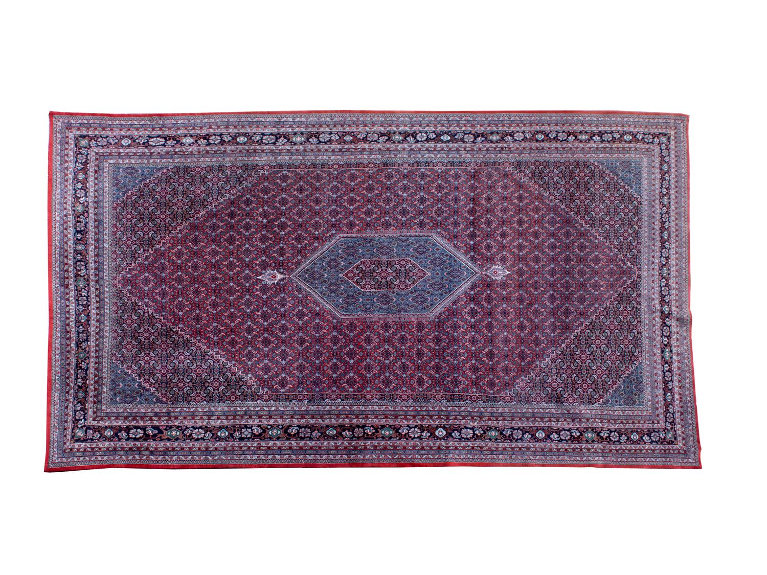 A Mahal Wool Rug — 20TH CENTURY