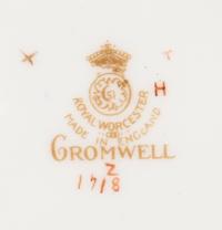 A Royal Worcester Cromwell Porcelain Dinner Service