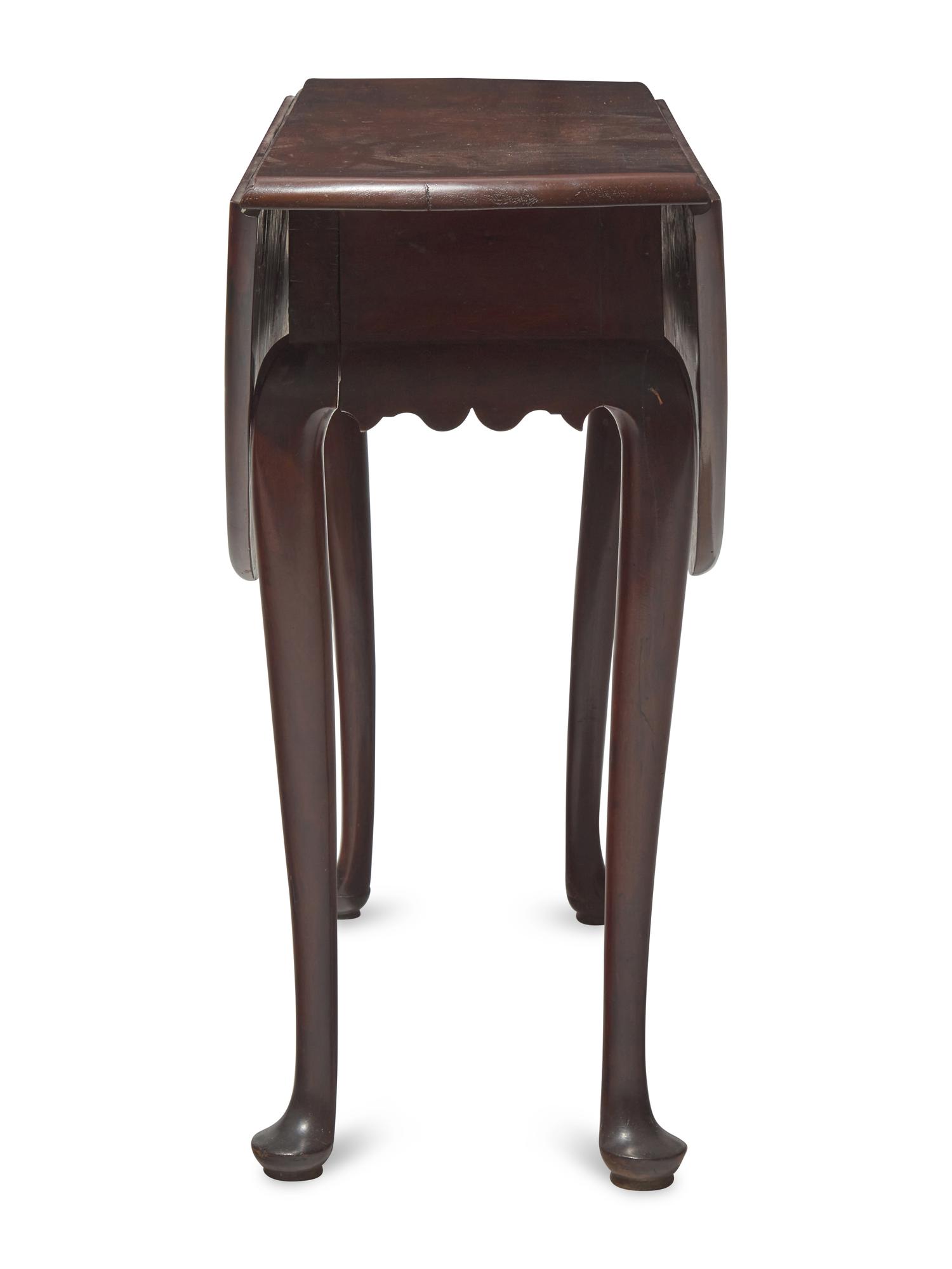 A Queen Anne Mahogany Drop-Leaf Tea Table, Massachusetts, Circa 1750