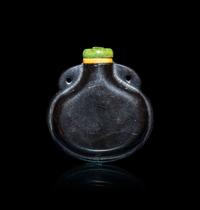 A Chinese Black Lacquered Wood Snuff Bottle