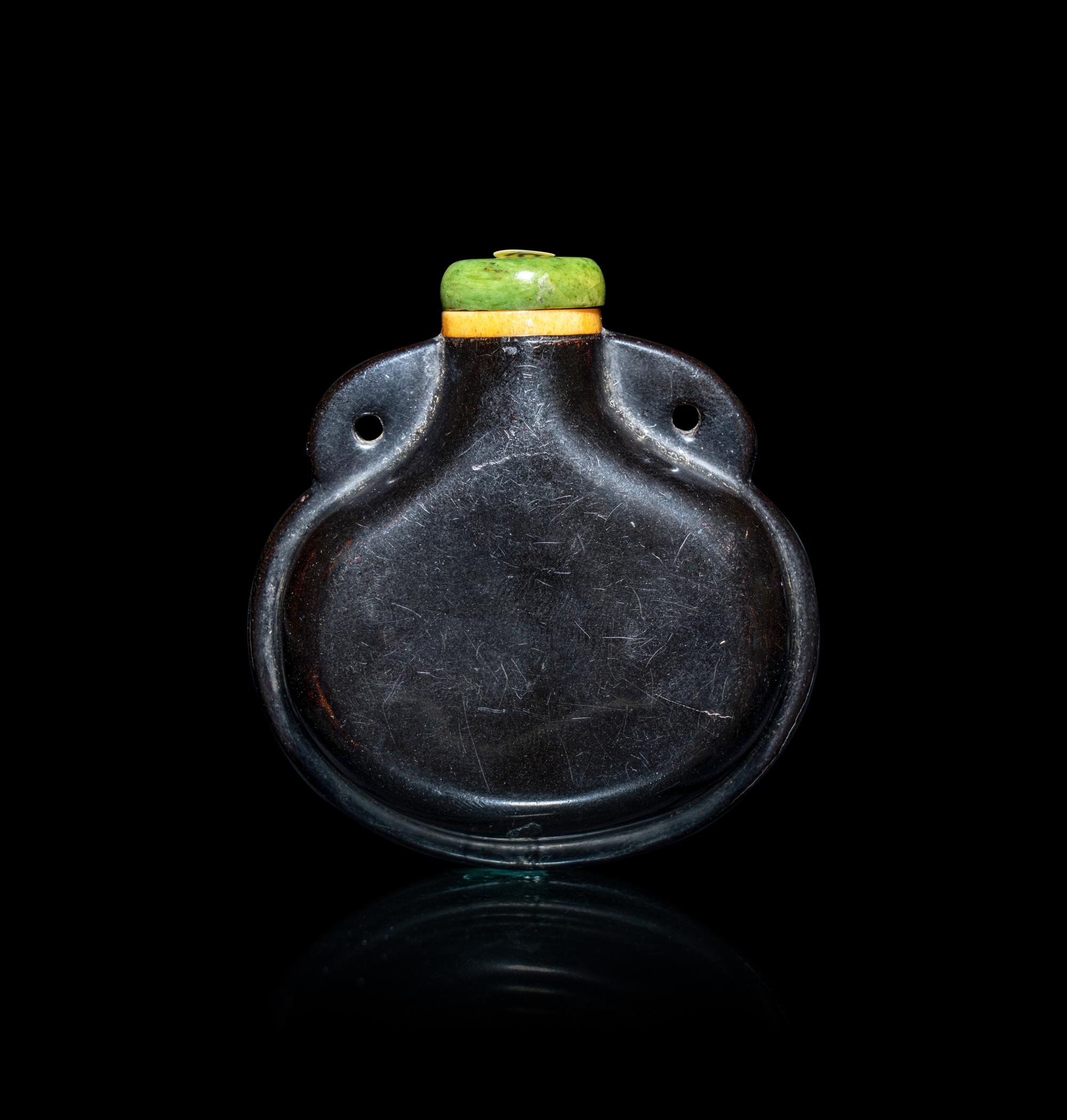 A Chinese Black Lacquered Wood Snuff Bottle