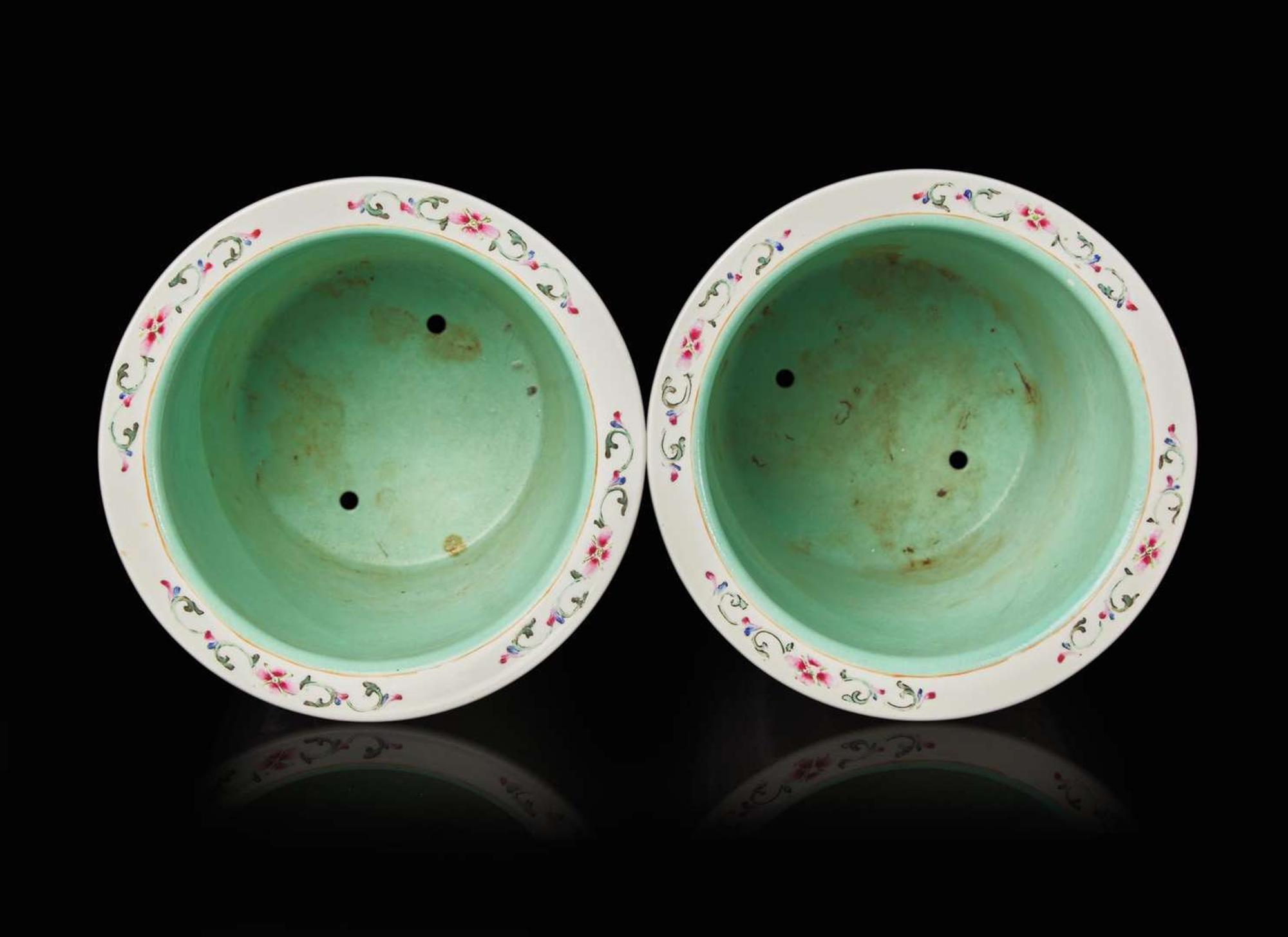 A pair of Chinese famille rose "Boys" jardinieres, six-character Guangxu mark 粉彩嬰戲花盆一對 光緒六字款