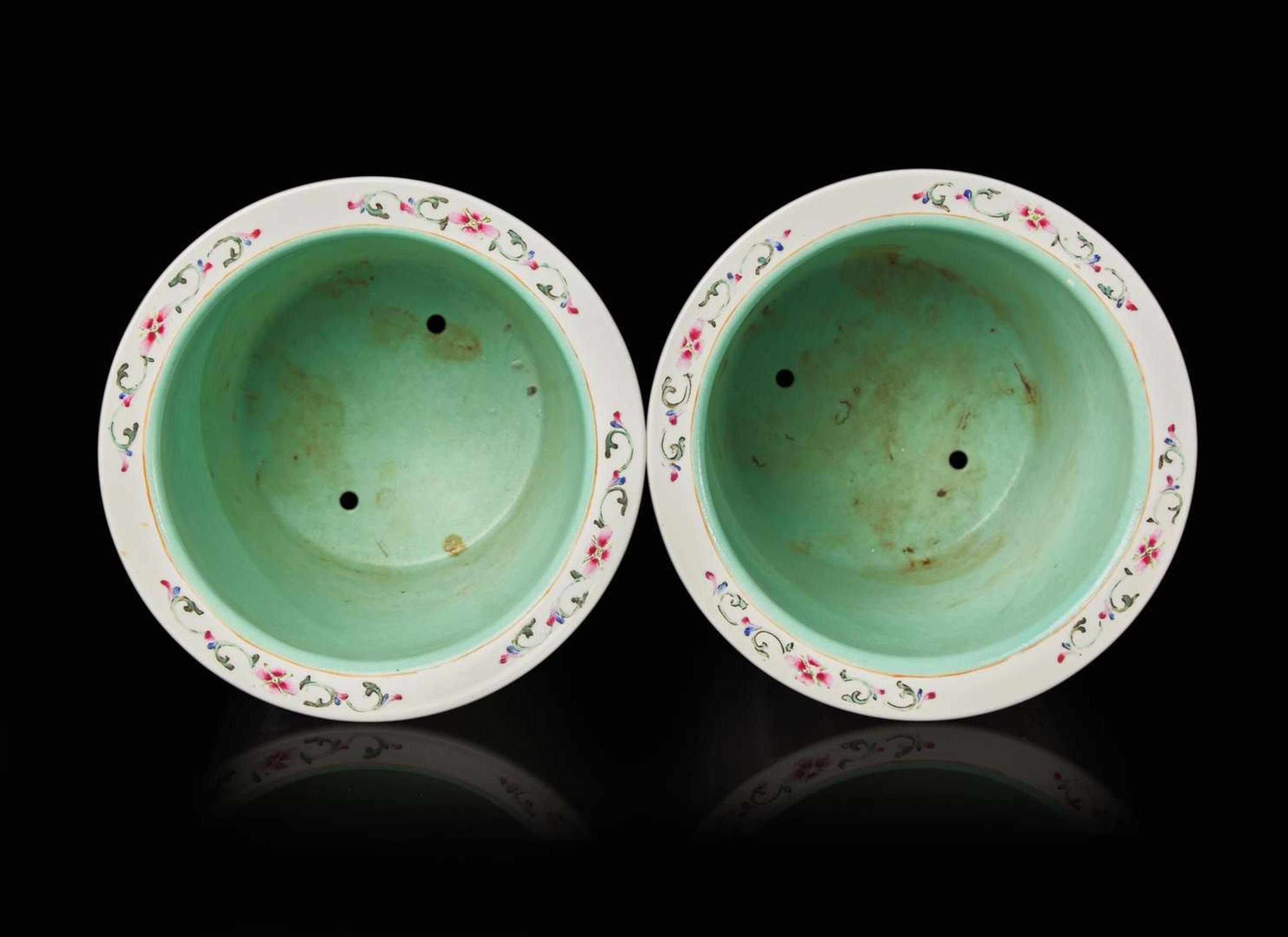 A pair of Chinese famille rose "Boys" jardinieres, six-character Guangxu mark 粉彩嬰戲花盆一對 光緒六字款