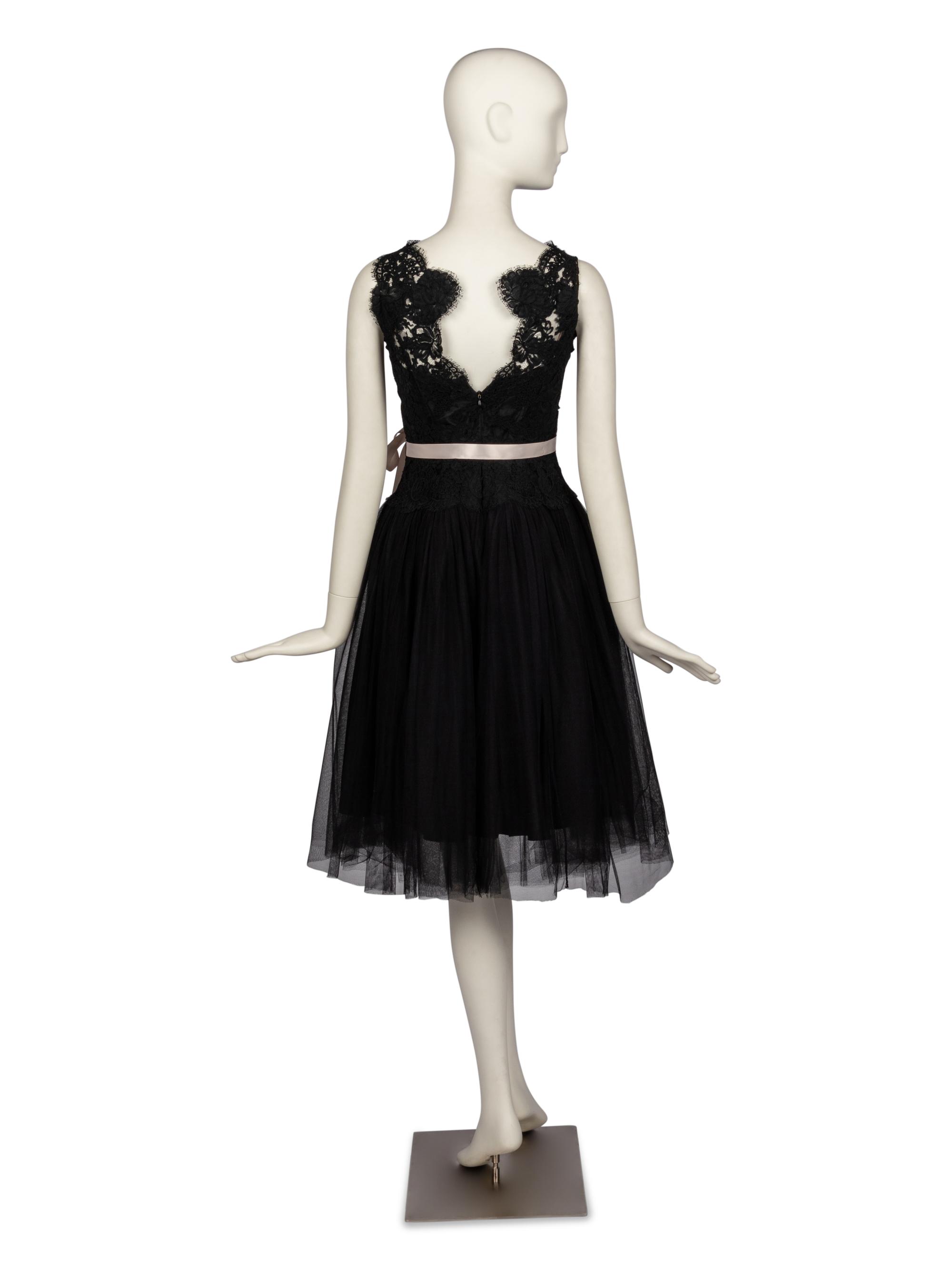 Monique Lhuillier Dress