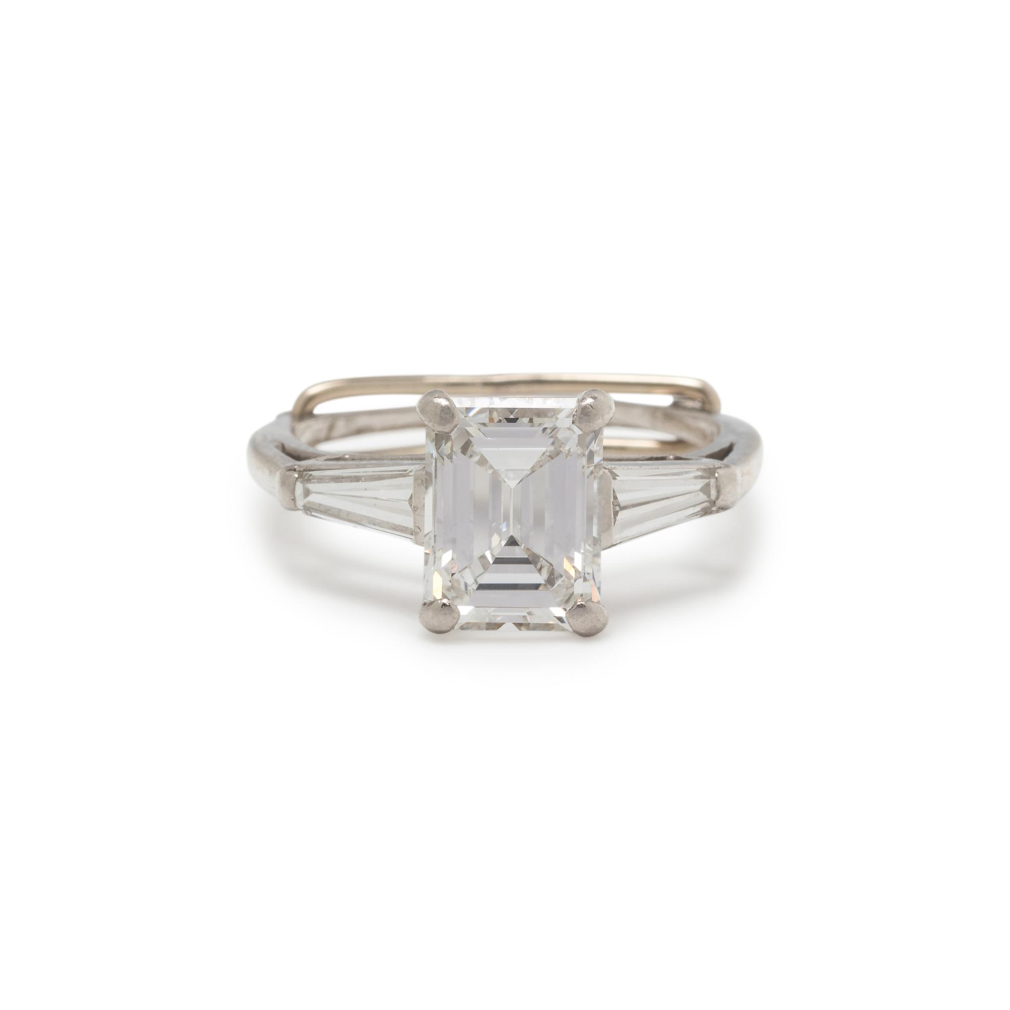 DIAMOND RING