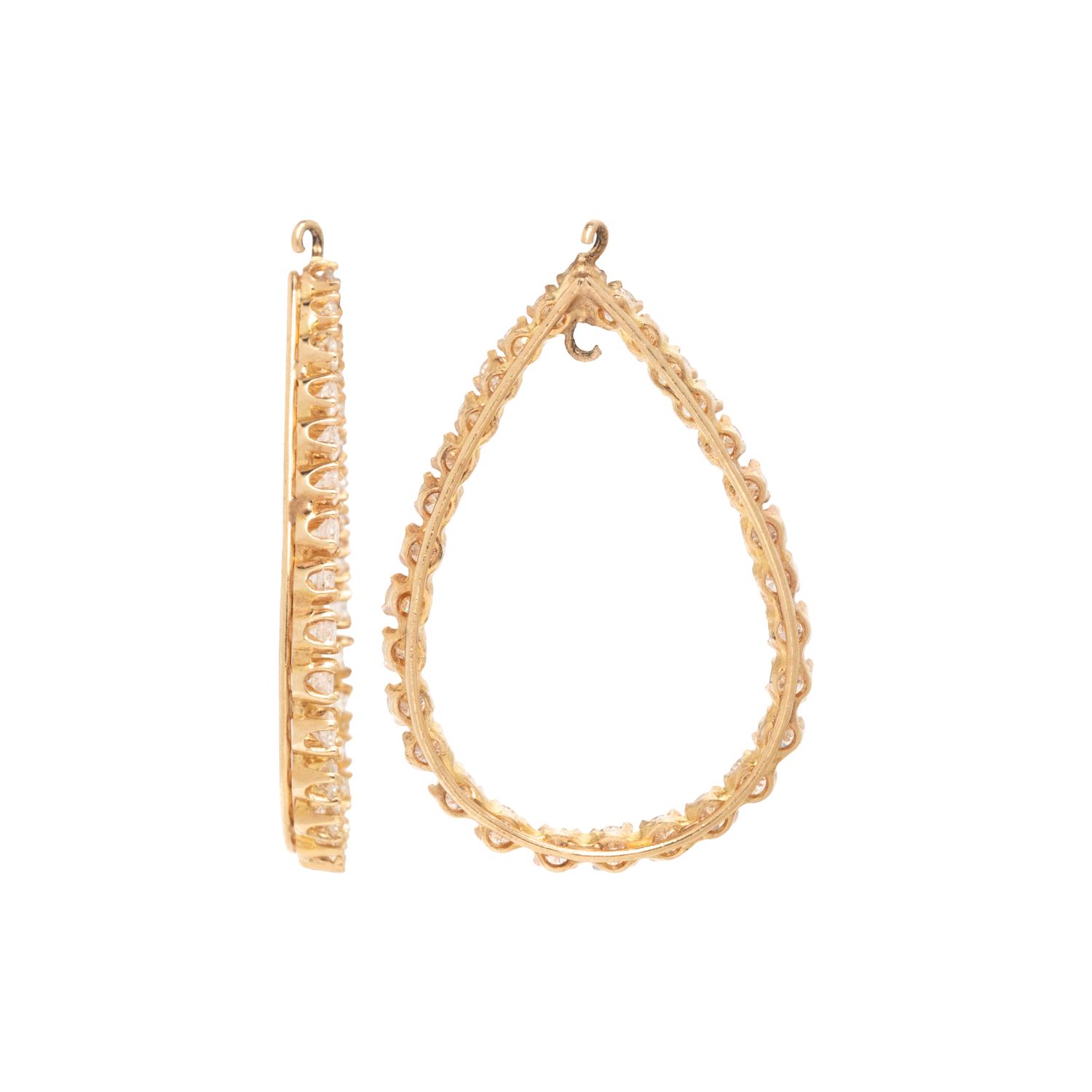 PAIR OF YELLOW GOLD AND DIAMOND DETACHABLE DROPS