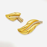 An 18K Yellow Gold and Diamond Clasp