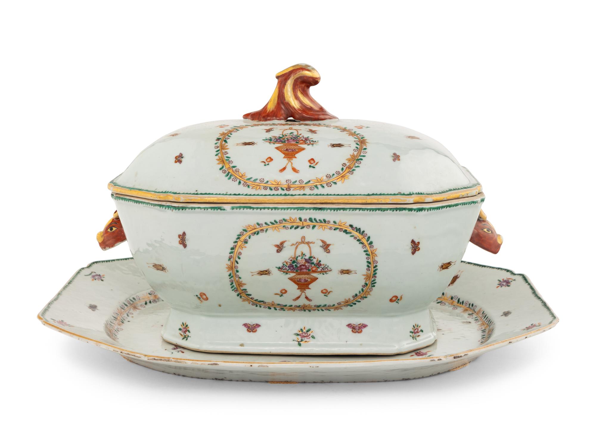 A Chinese Export Porcelain Tureen and Platter