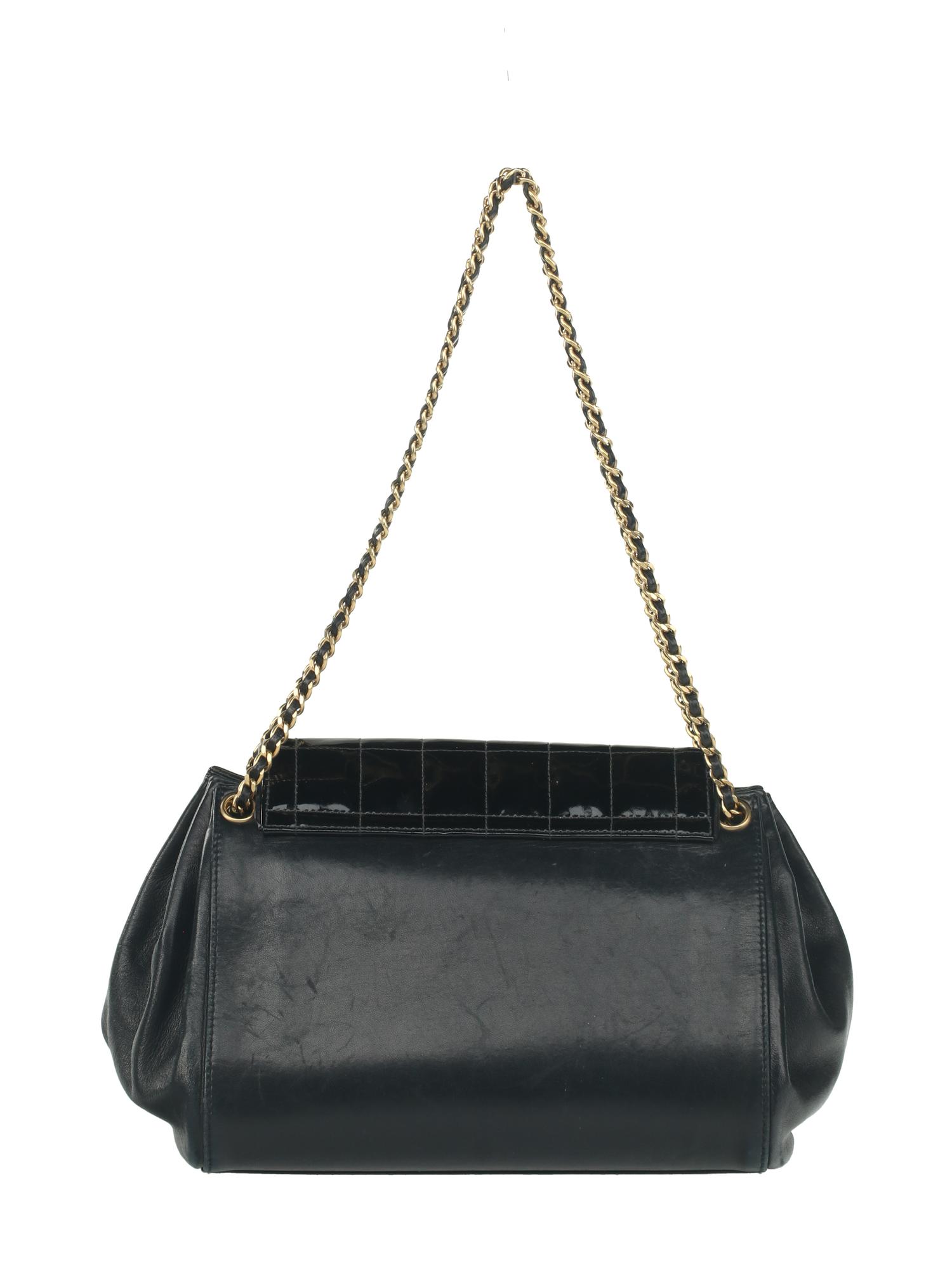 Chanel Chocolate Bar Accordion Bag in Black