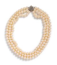 A 14 Karat White Gold and Cultured Pearl Necklace,