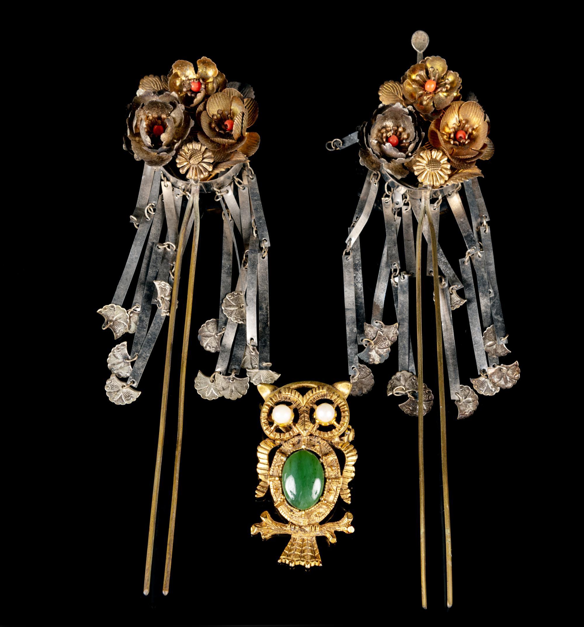 A Group of Three Chinese Metal Jewelry Articles