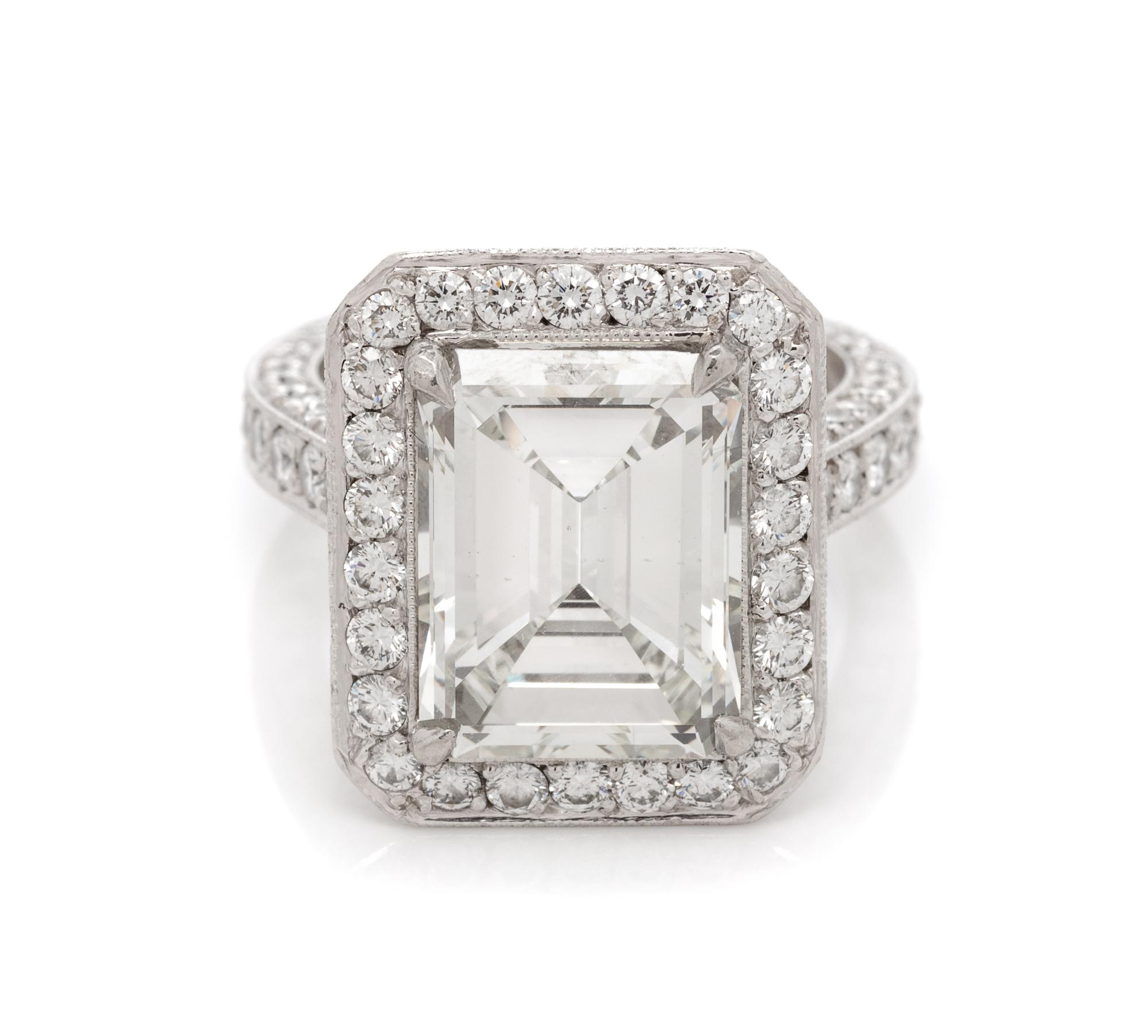 A Platinum and Diamond Ring, 13.70 dwts.