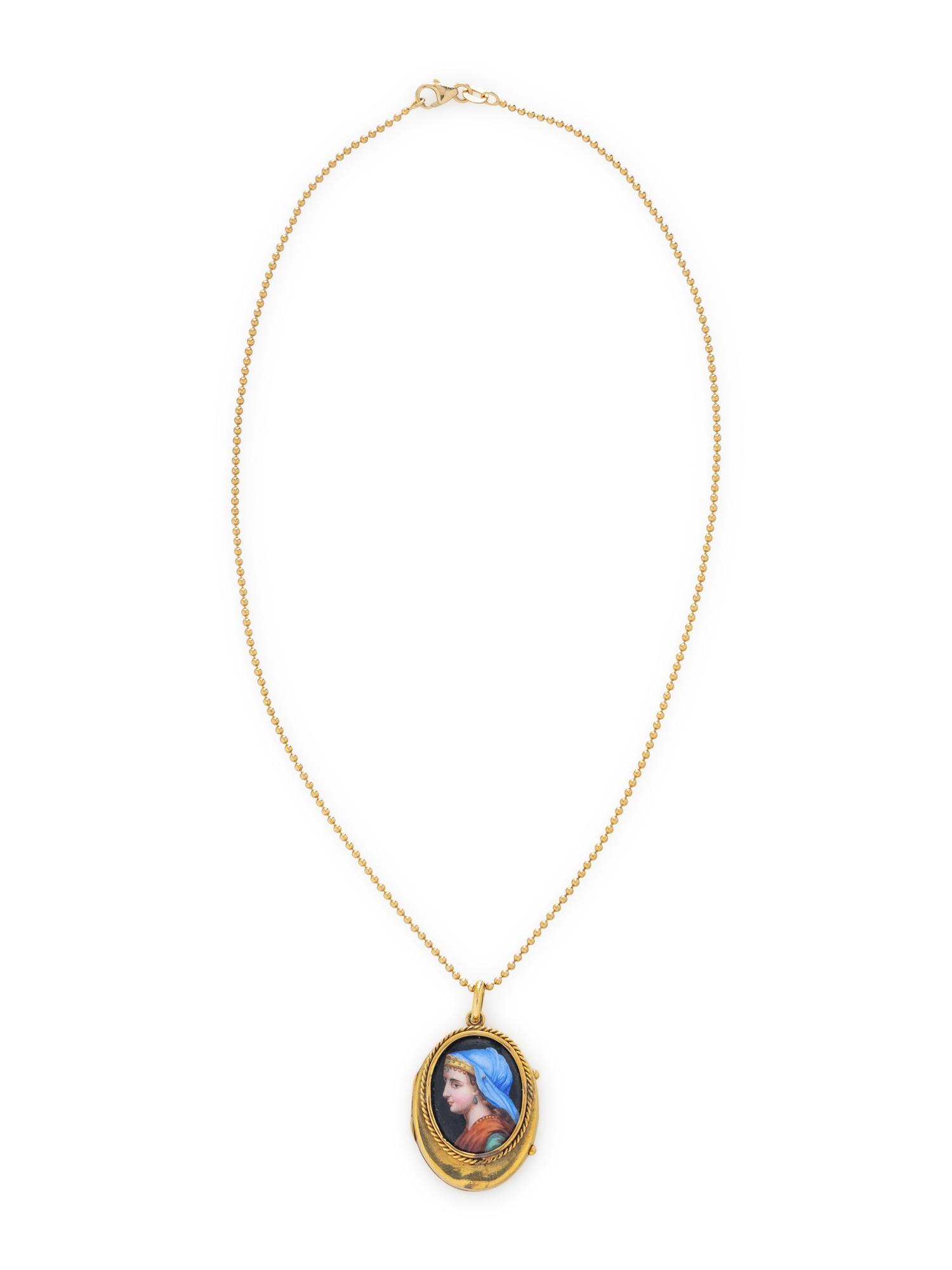 PAINTED PORCELAIN AND YELLOW GOLD LOCKET NECKLACE