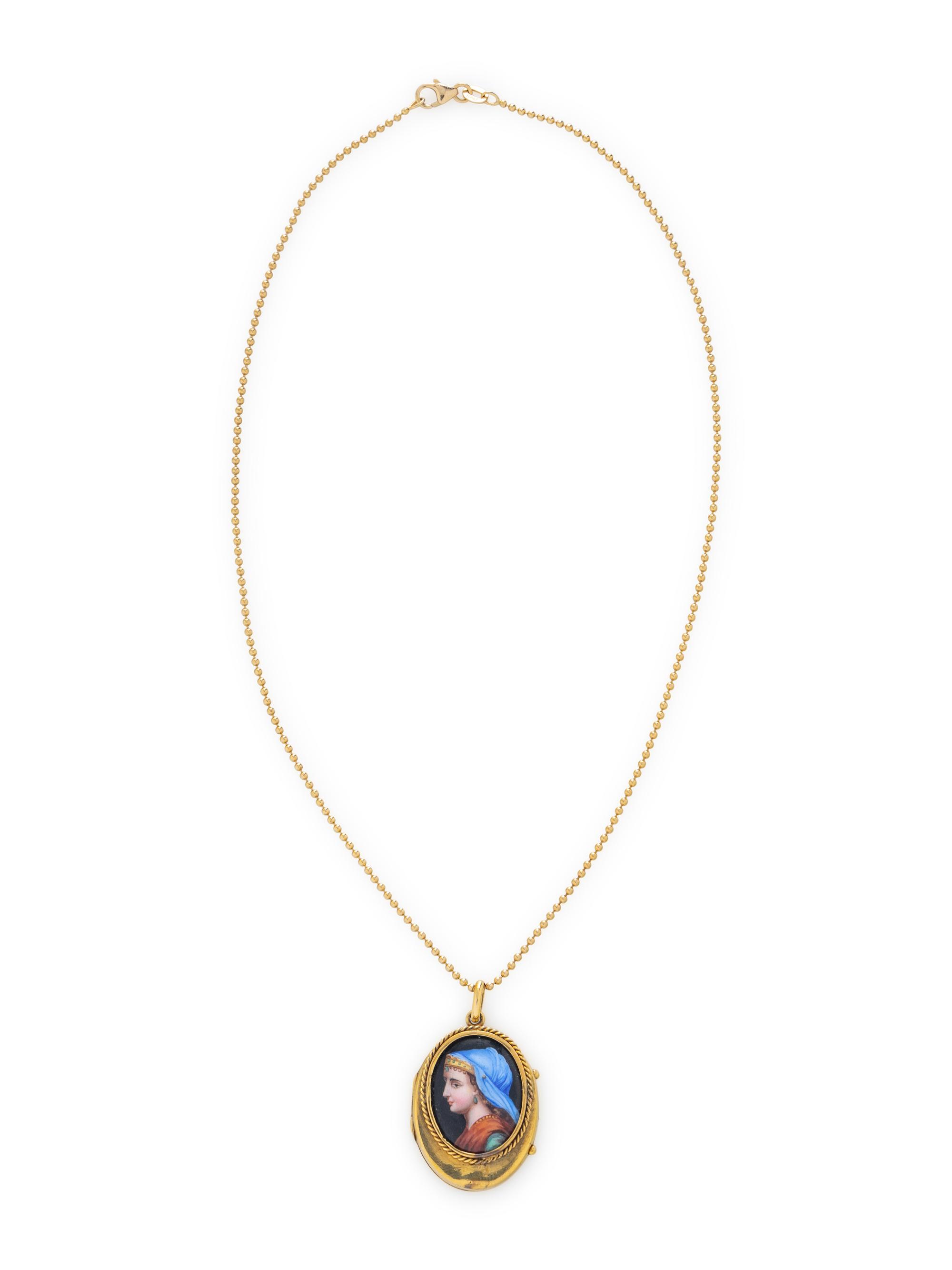 PAINTED PORCELAIN AND YELLOW GOLD LOCKET NECKLACE