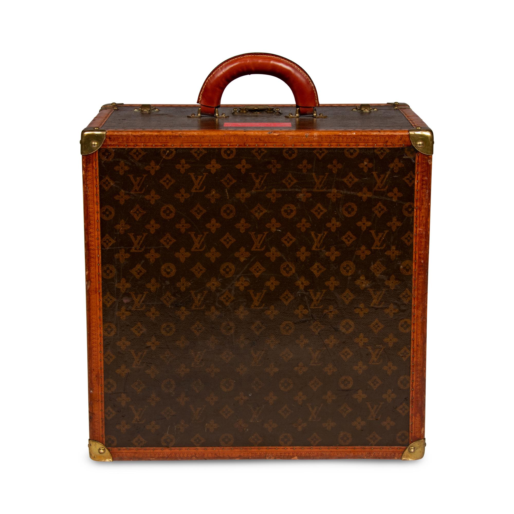 LOUIS VUITTON, SQUARE MONOGRAM TRUNK CASE