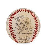 A 1995 World Series Champions Atlanta Braves Team Signed Autograph Baseball (Beckett Authentication Services Letter of Authenticity)