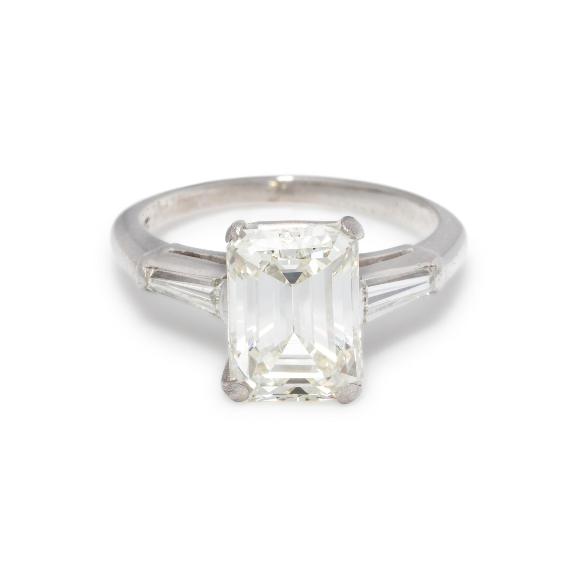 DIAMOND RING
