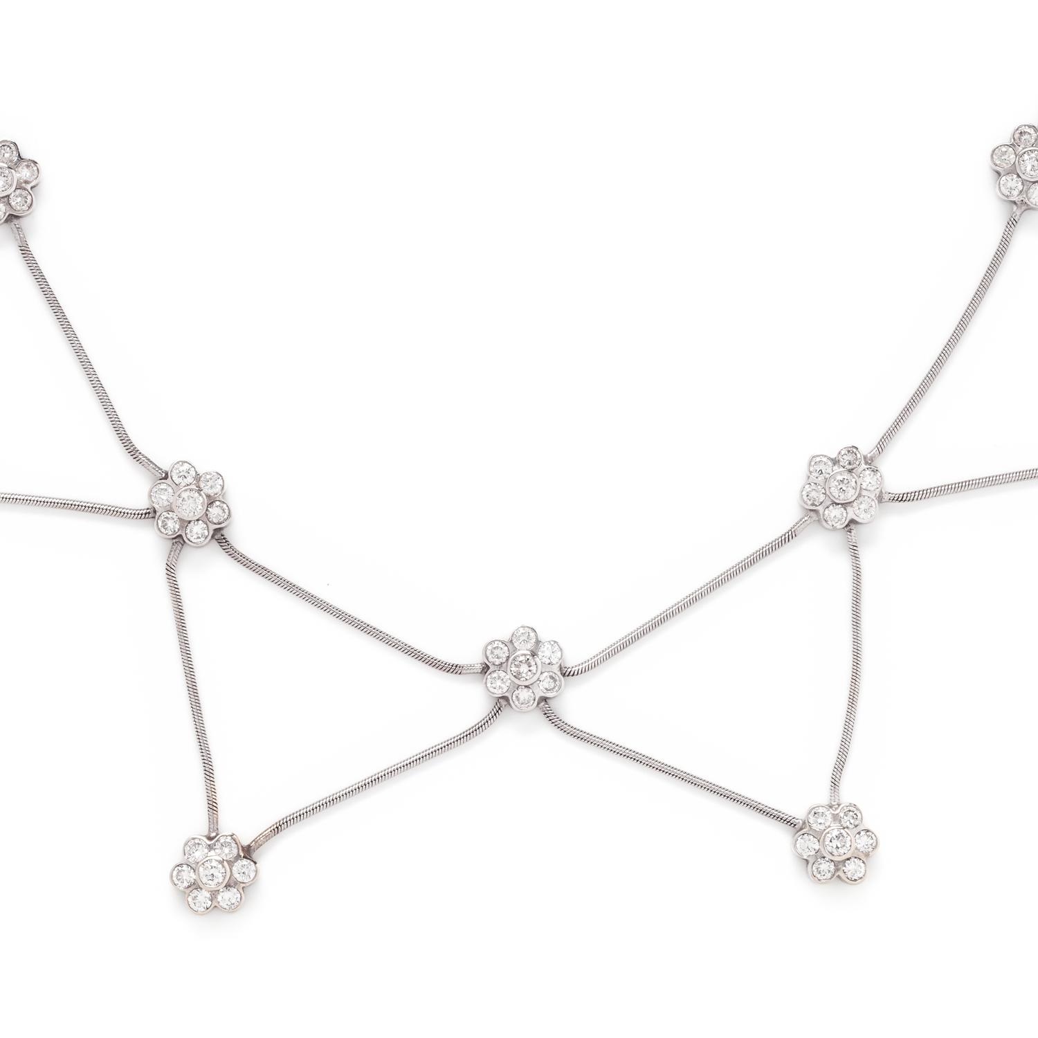 WHITE GOLD AND DIAMOND NECKLACE