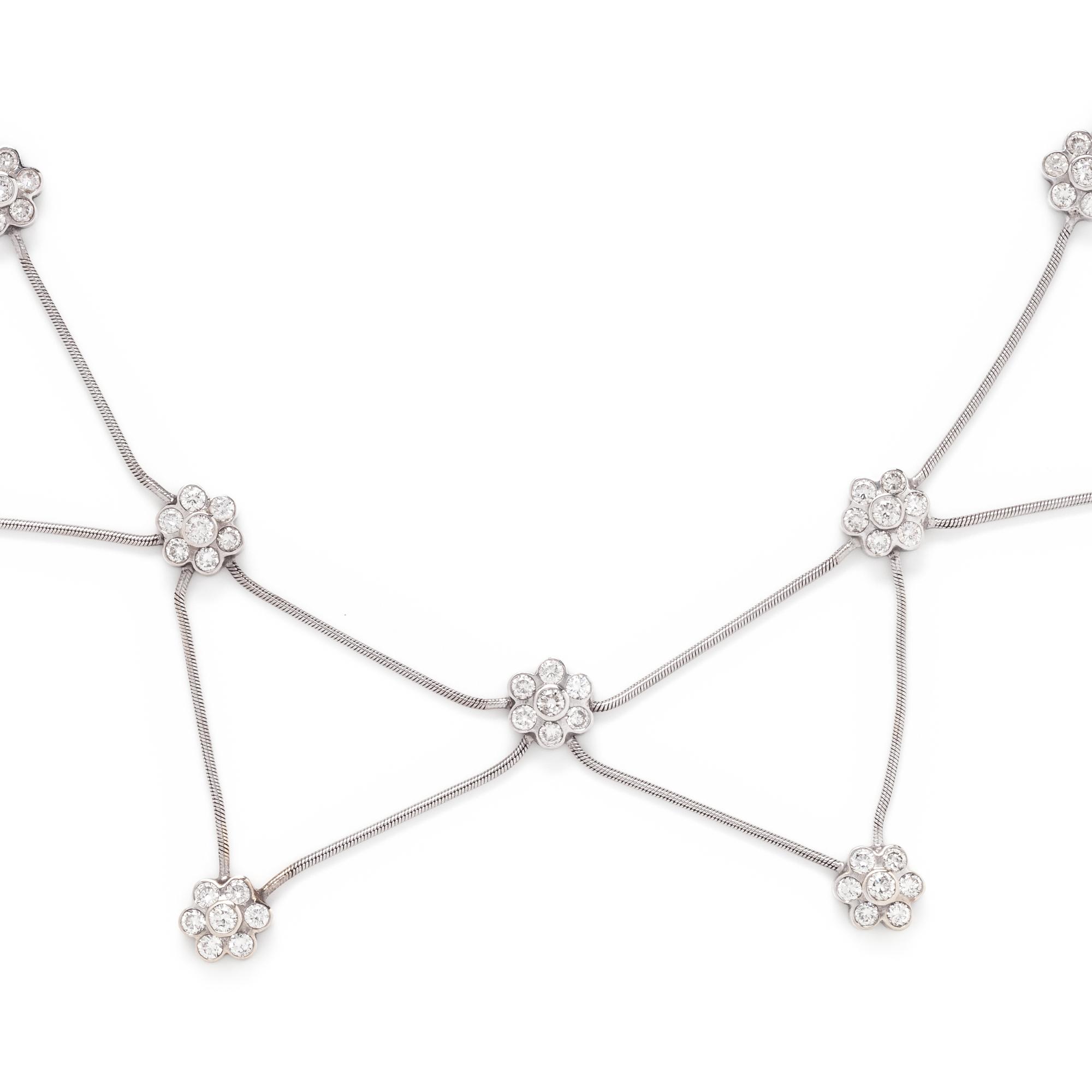 WHITE GOLD AND DIAMOND NECKLACE